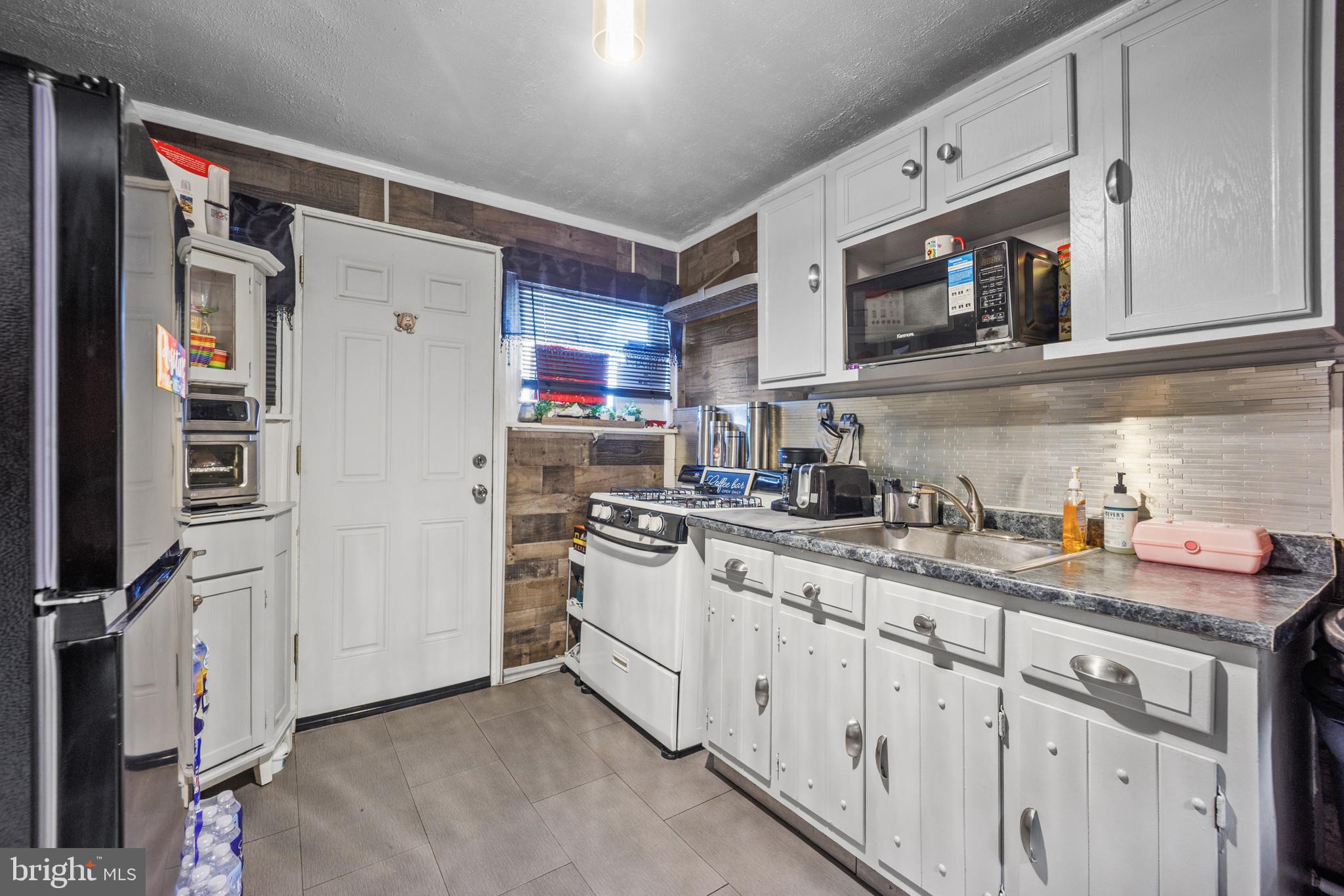 KENSINGTON - Residential