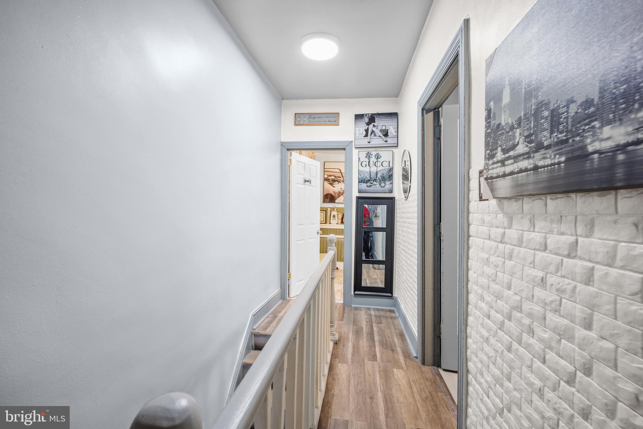 KENSINGTON - Residential