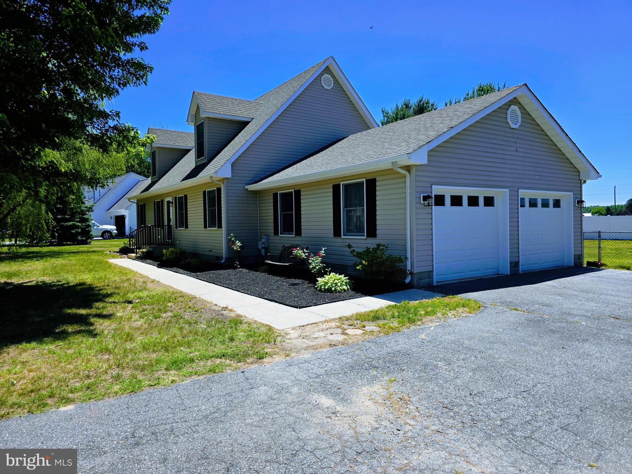 JOHN CHAR EST - Residential
