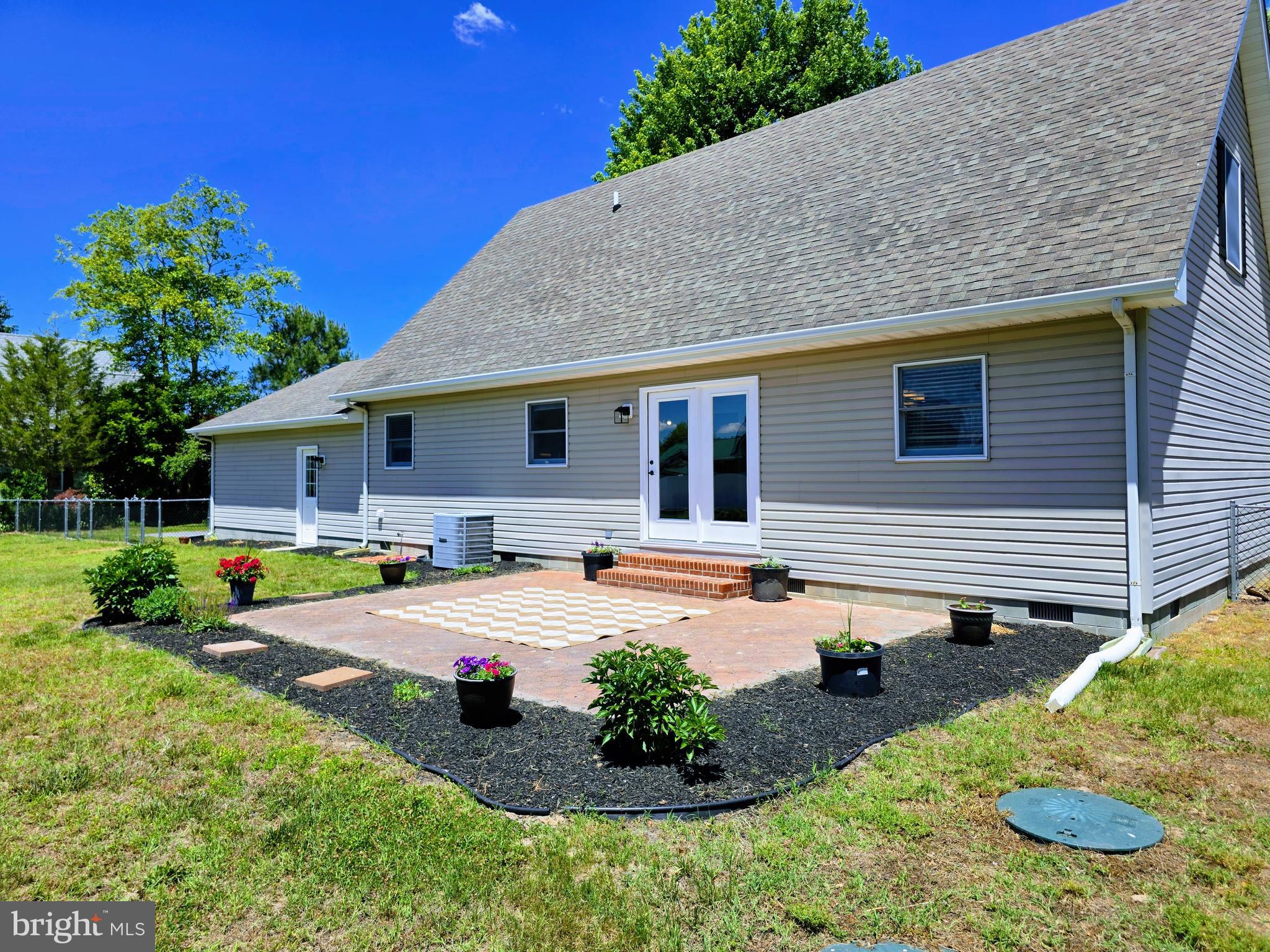 JOHN CHAR EST - Residential