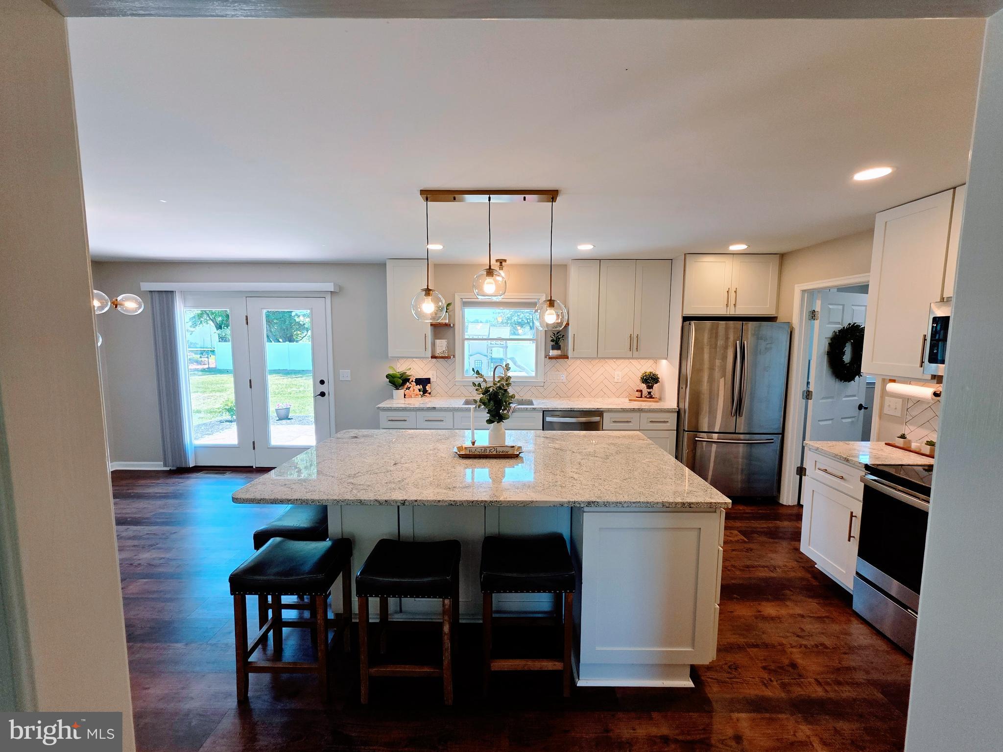 JOHN CHAR EST - Residential