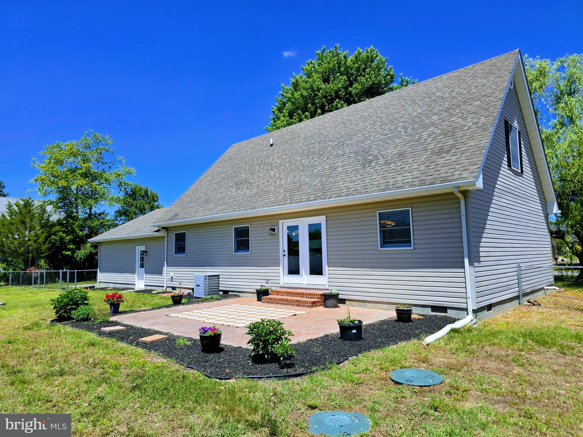 JOHN CHAR EST - Residential
