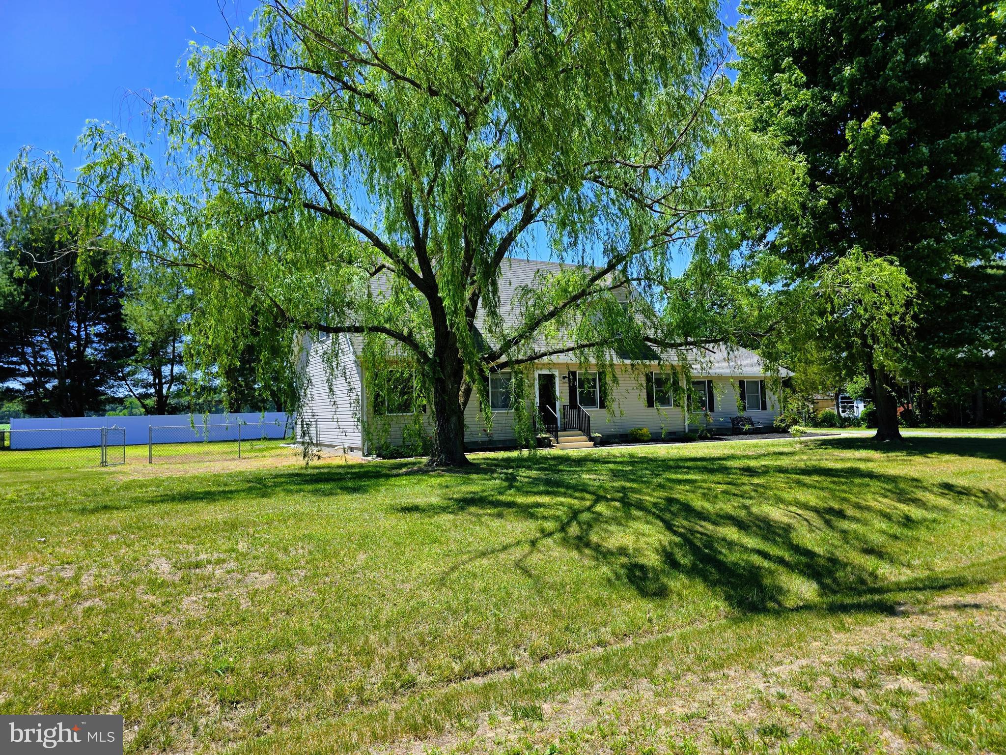 JOHN CHAR EST - Residential