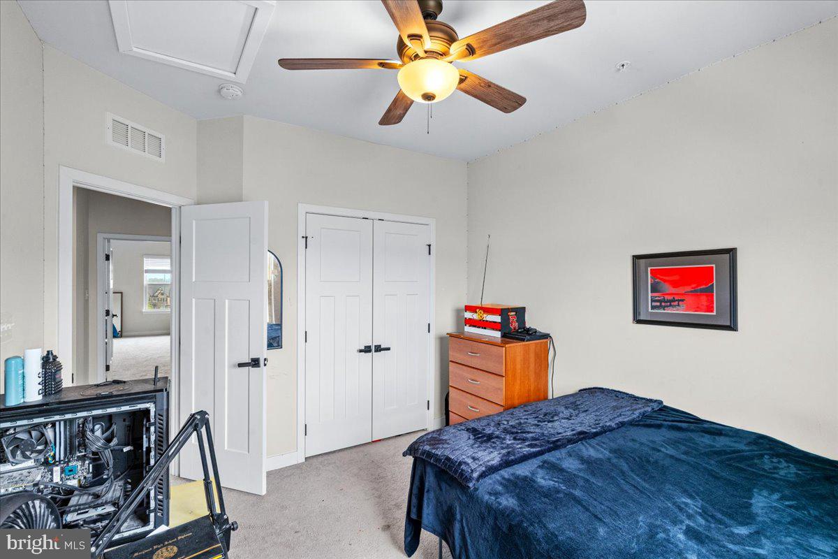 LAKE LINGANORE EAGLEHEAD - Residential