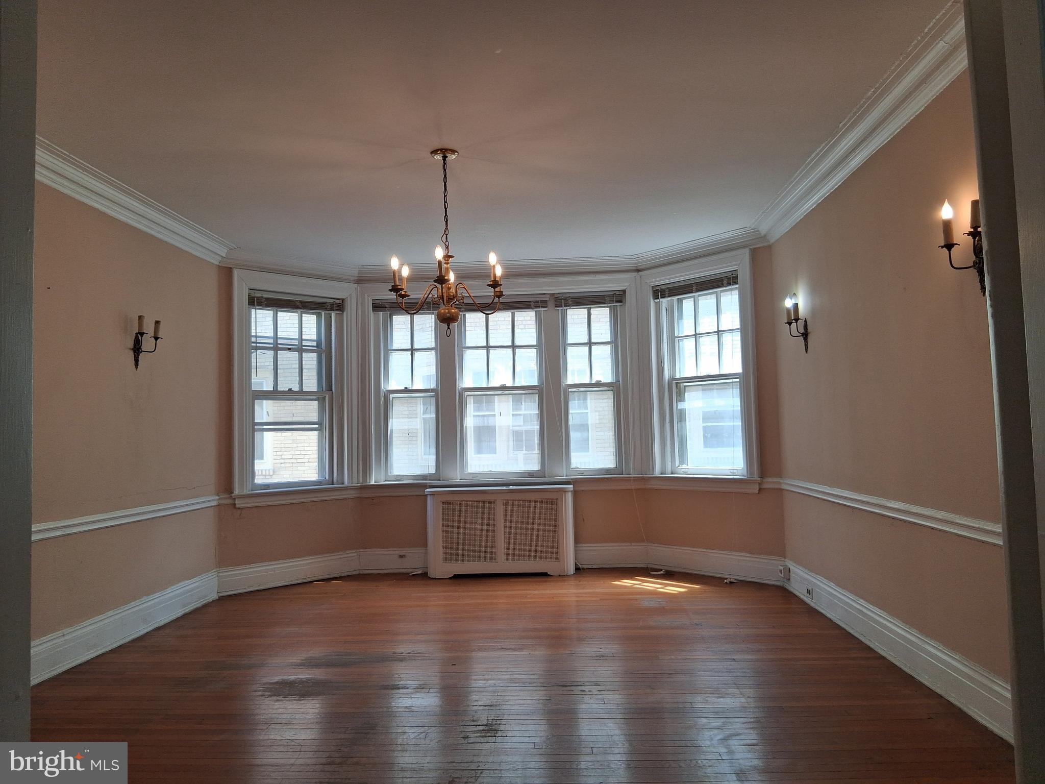 GARDEN COURT - Residential