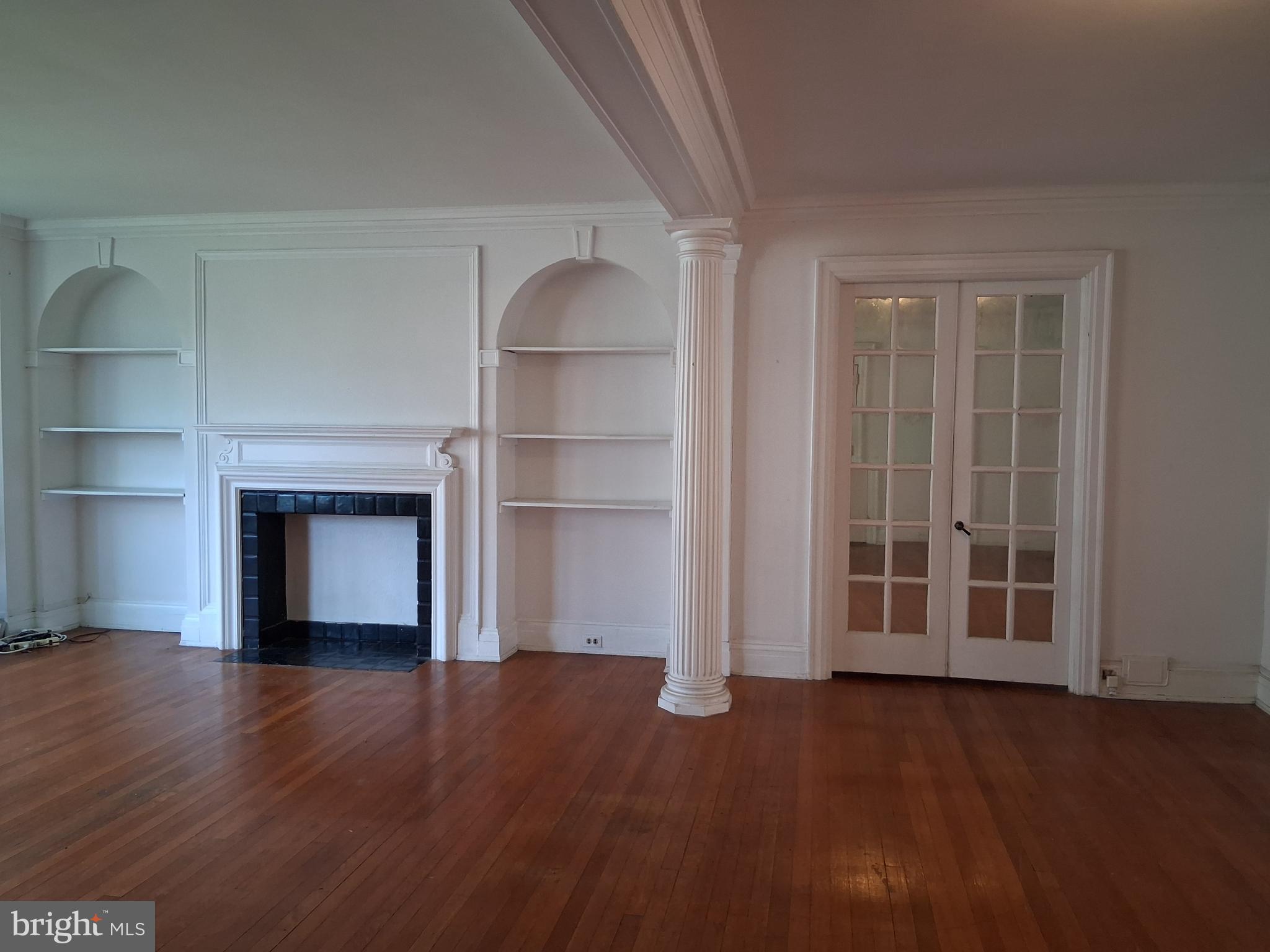 GARDEN COURT - Residential