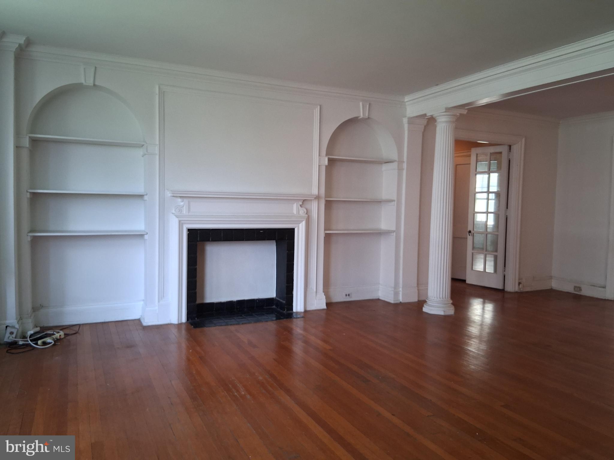 GARDEN COURT - Residential