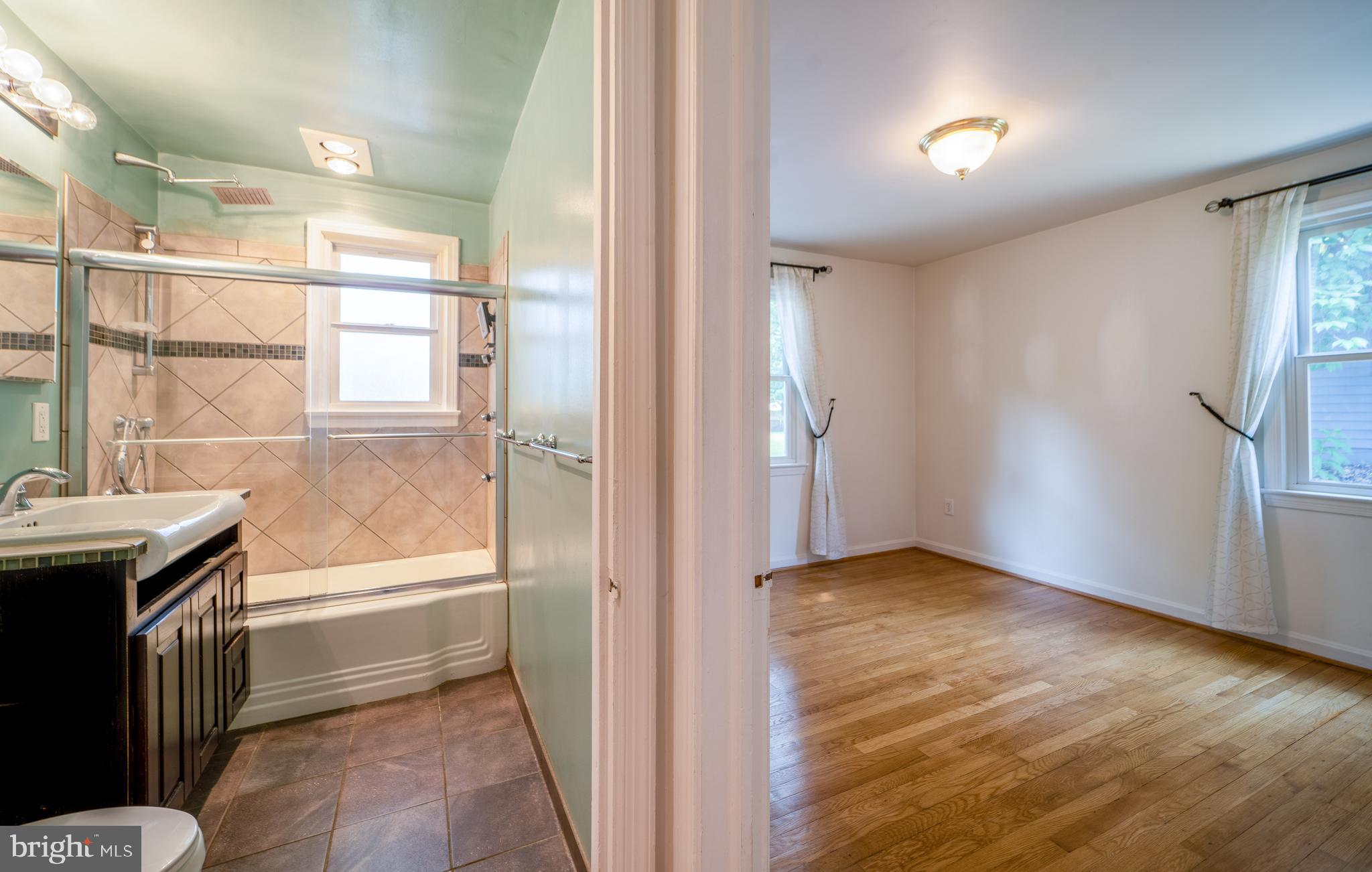 WEST LAWN - Residential Lease