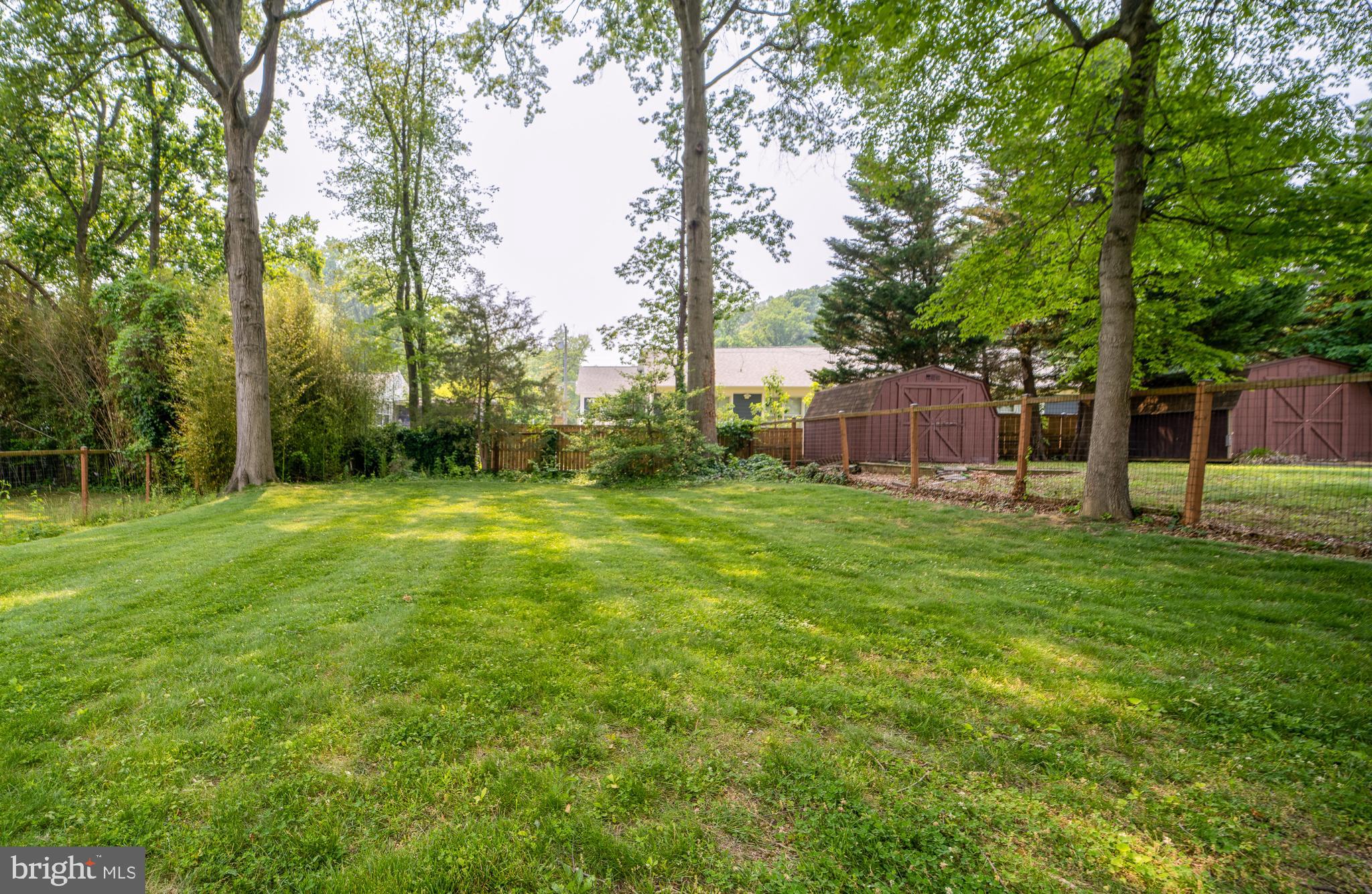 WEST LAWN - Residential Lease