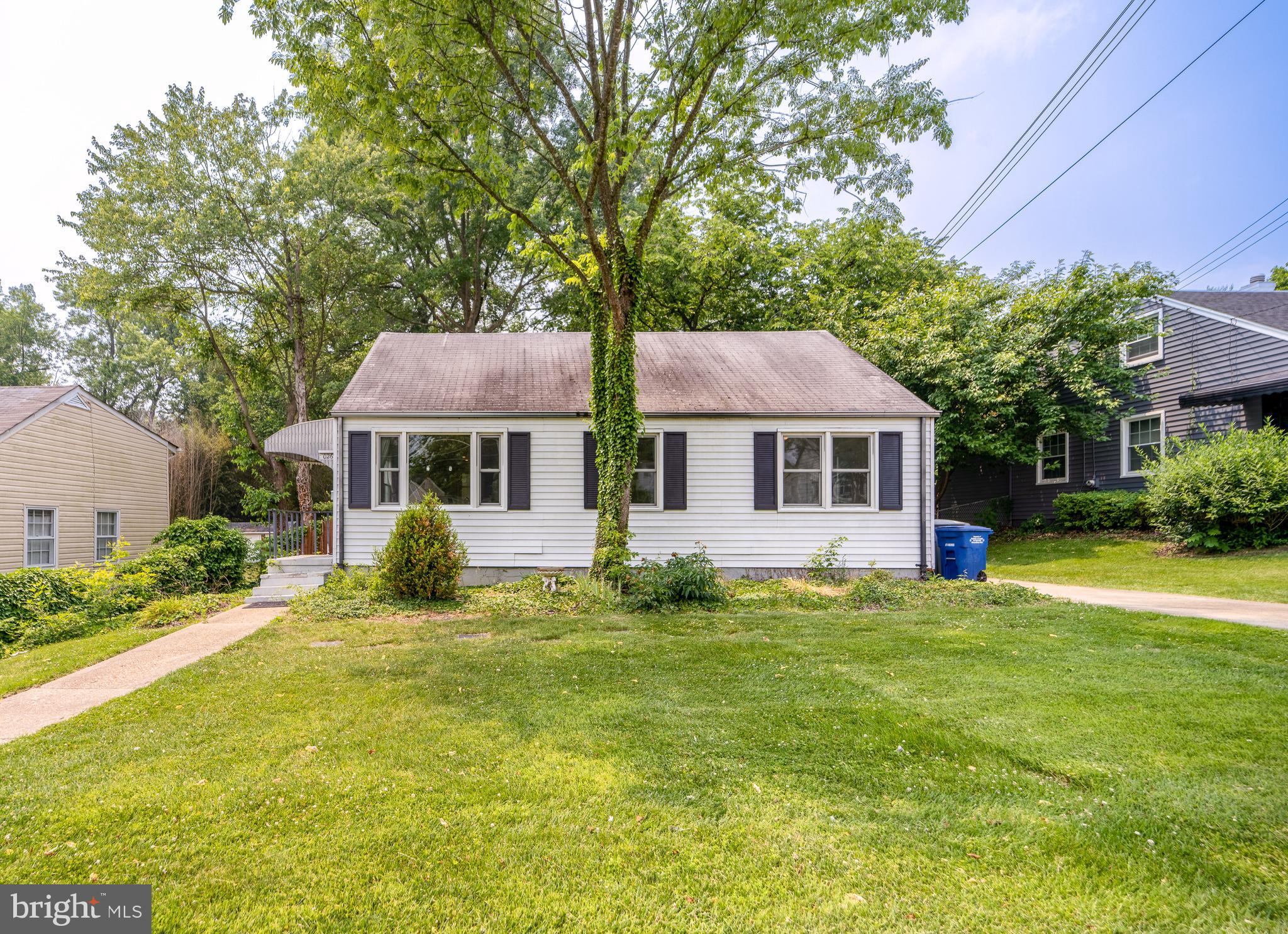 WEST LAWN - Residential Lease