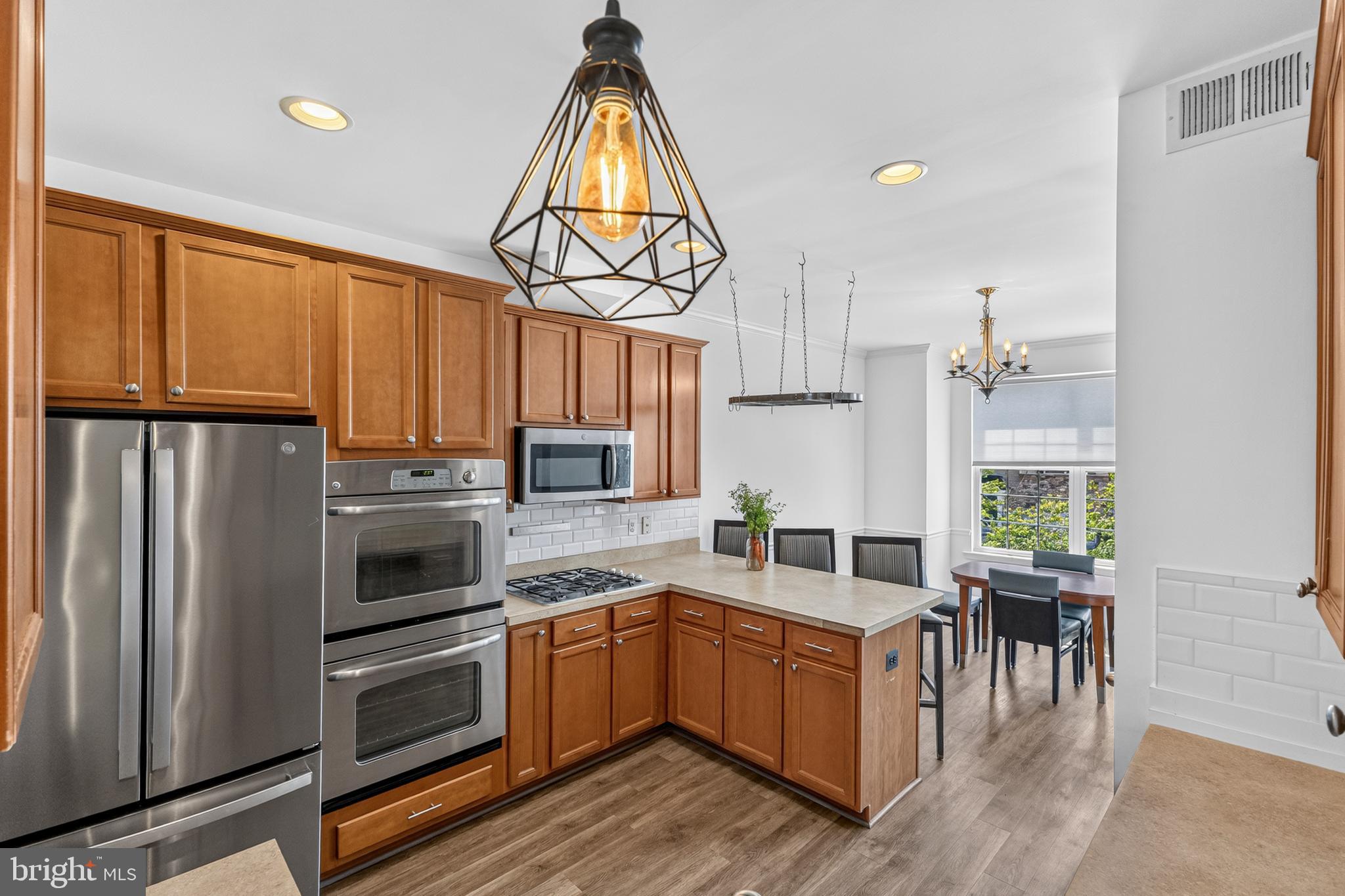 VILLAGES AT PEPPER MILL - Residential