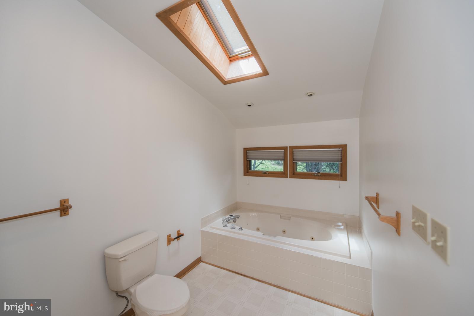 THE WOODS - Residential Lease