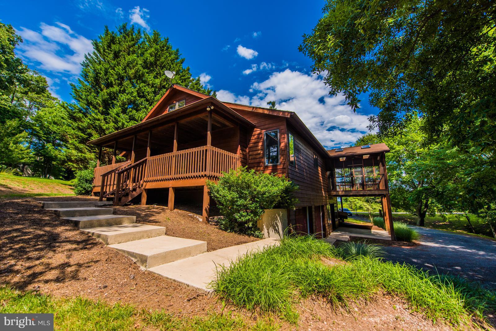 THE WOODS - Residential Lease