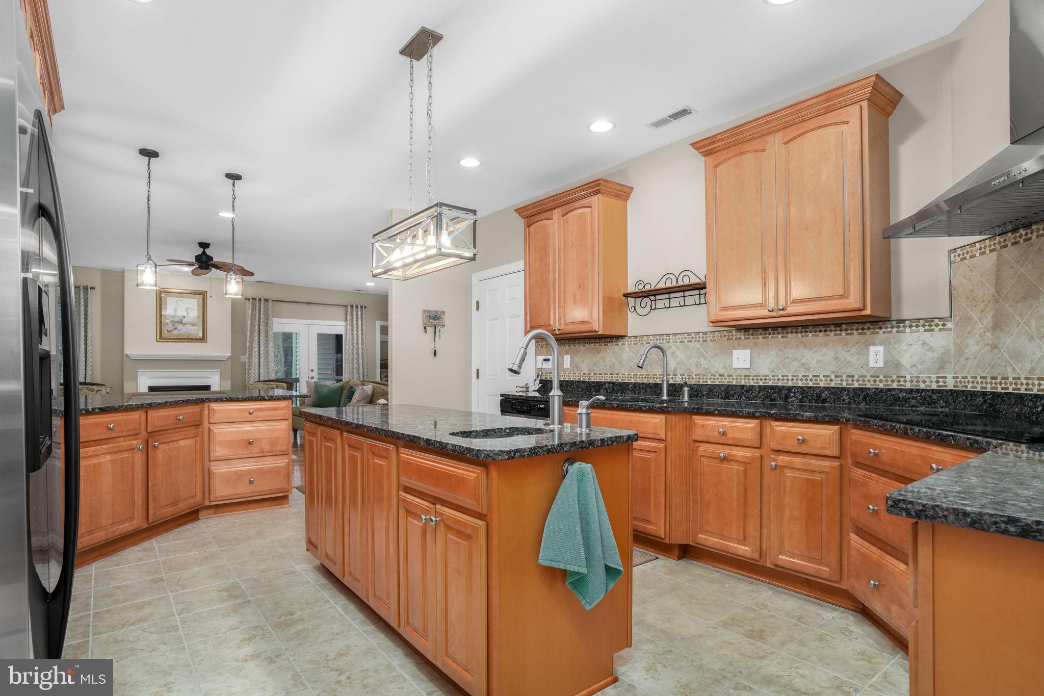 GOLF CLUB SHORES I - Residential