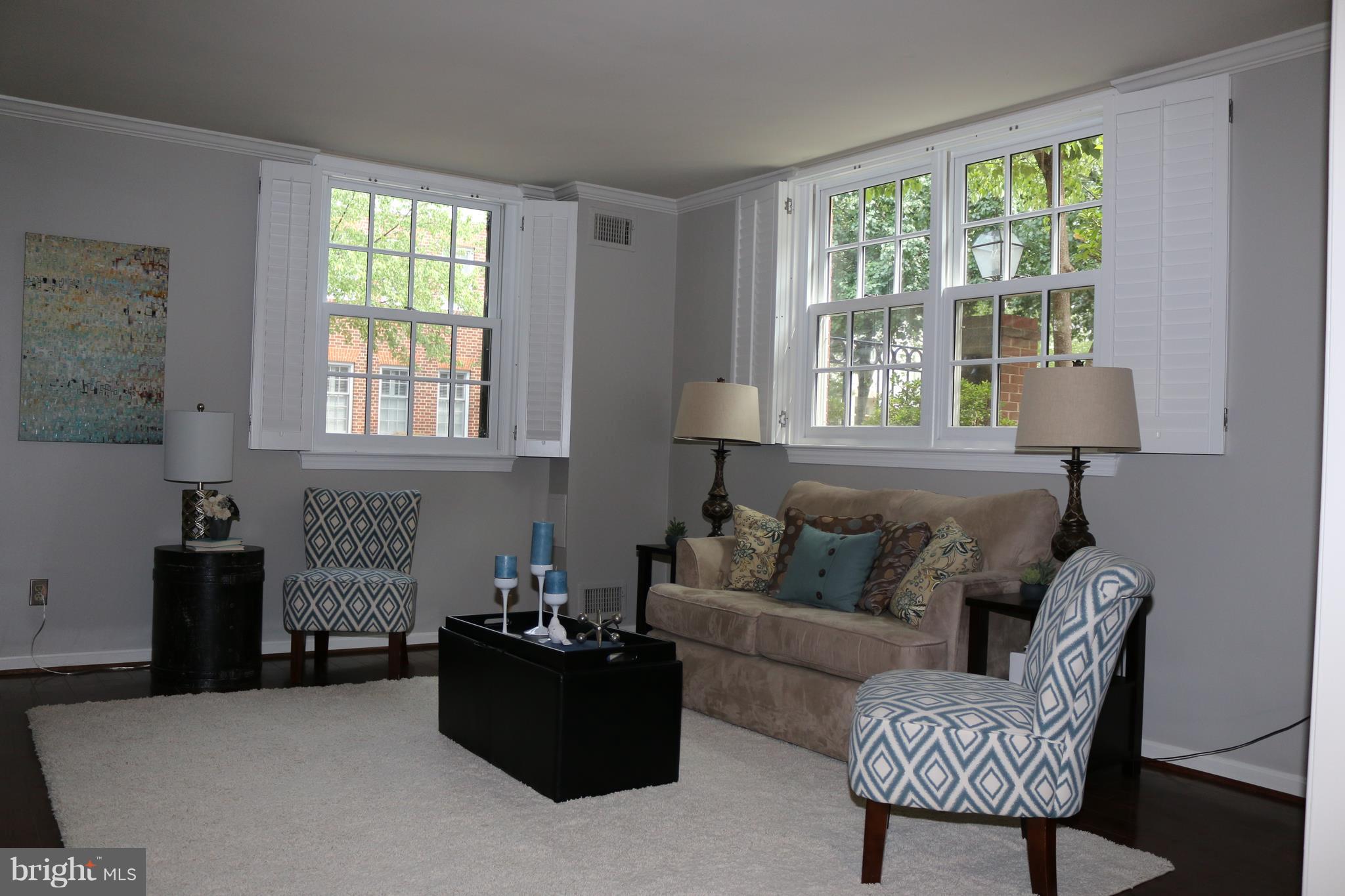 LEE MEWS - Residential