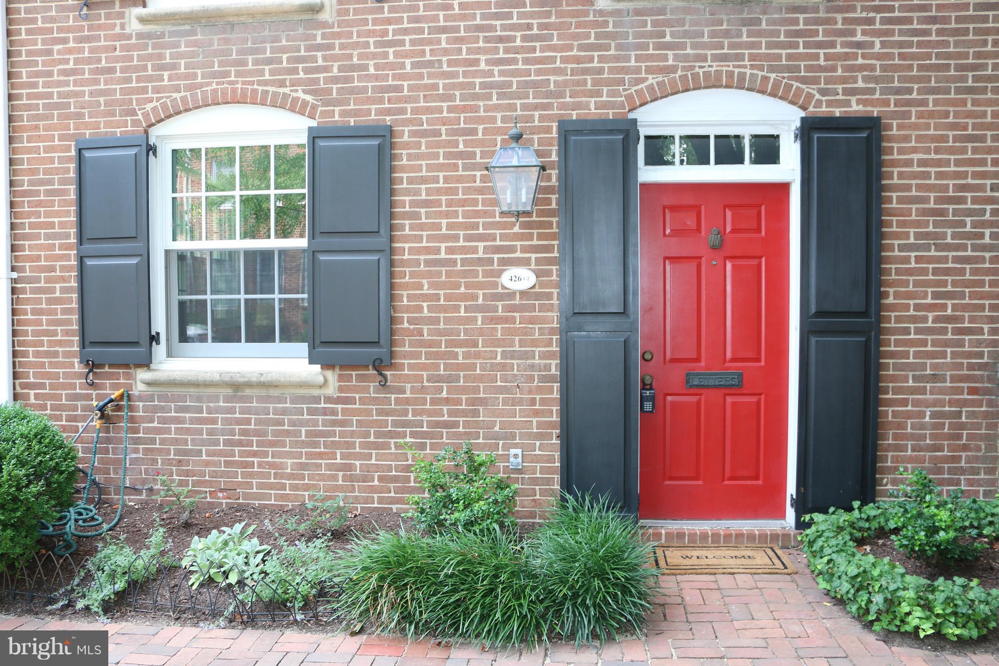 LEE MEWS - Residential