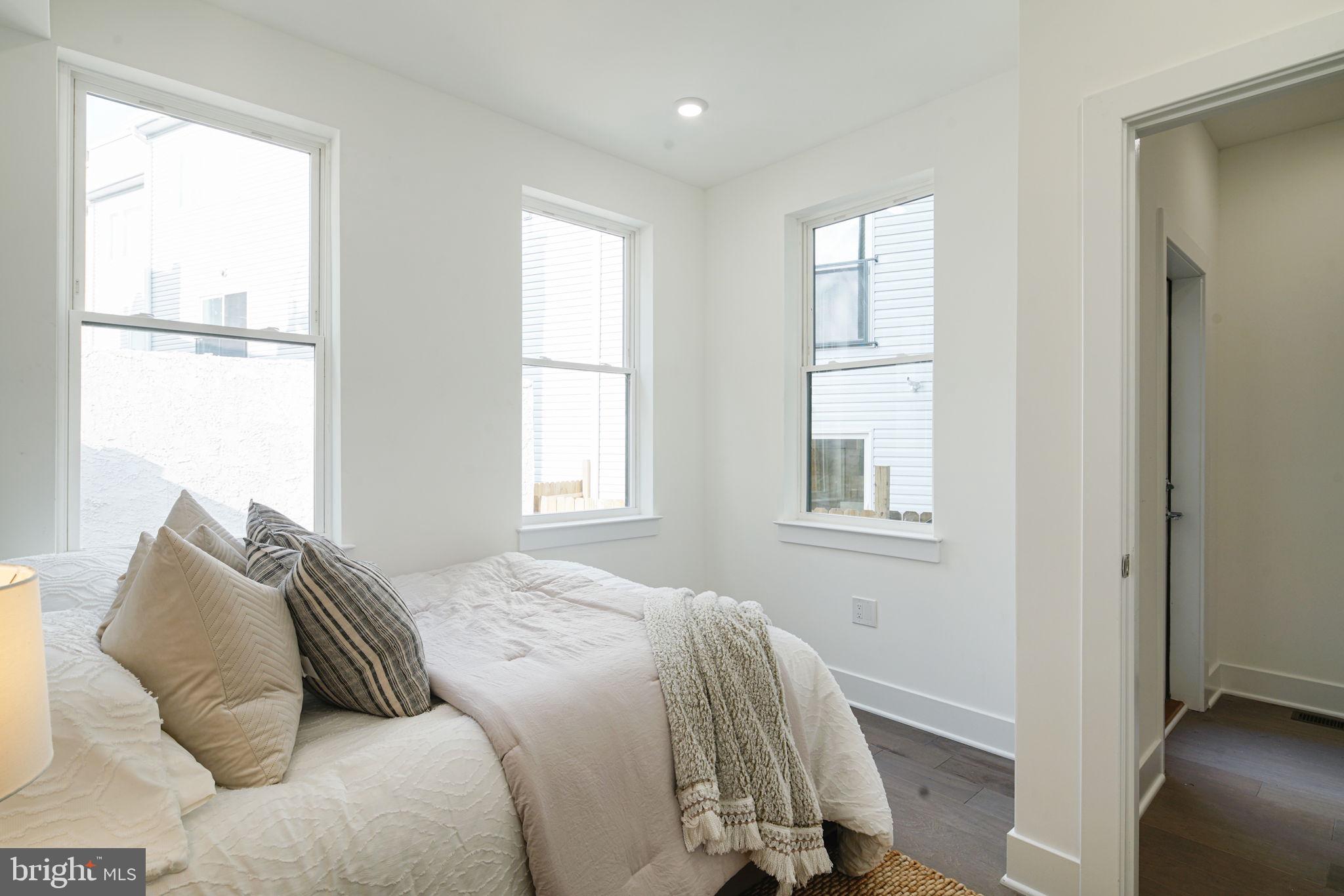 OLDE KENSINGTON - Residential