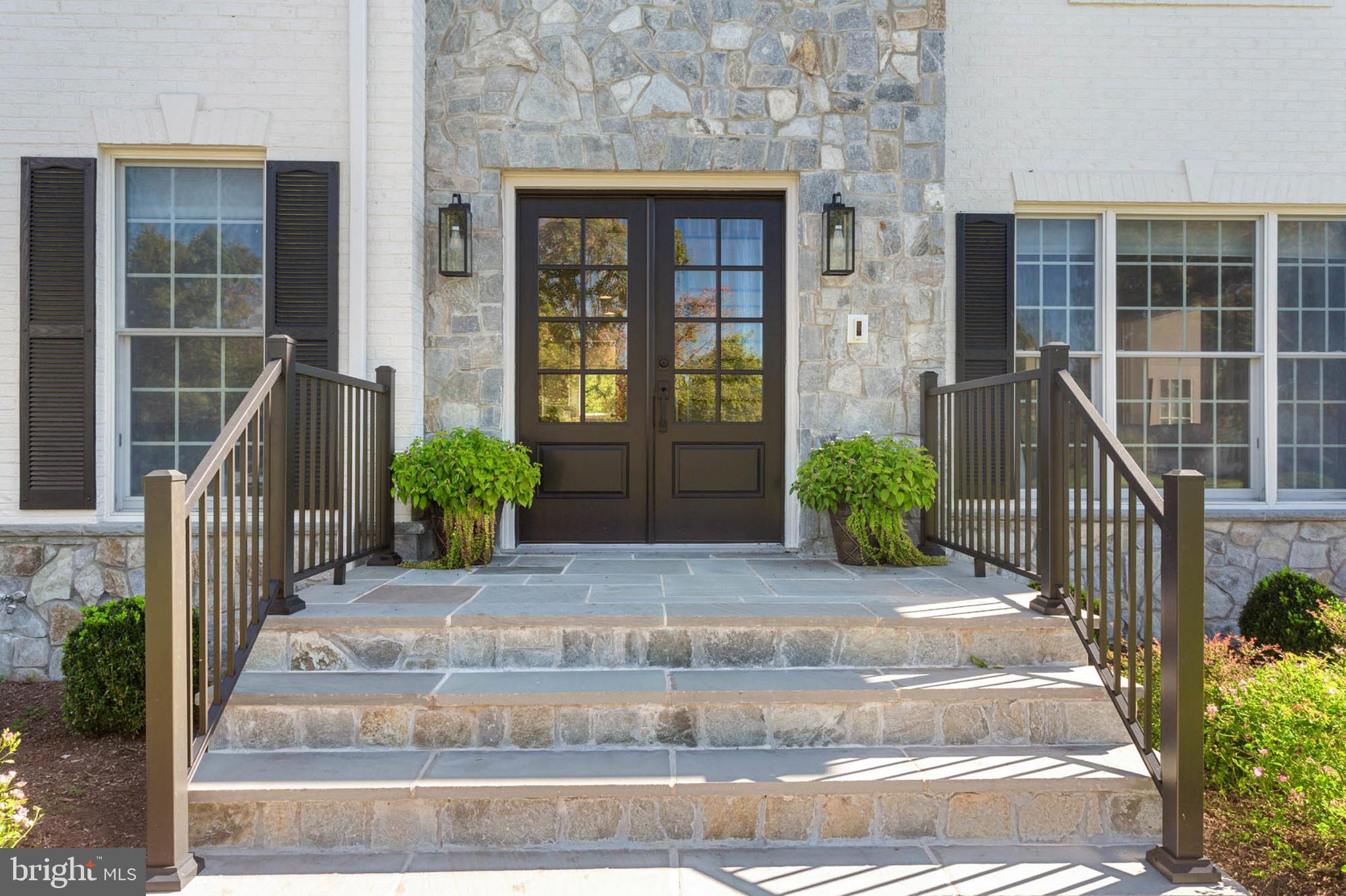 FULTON MANOR - Residential