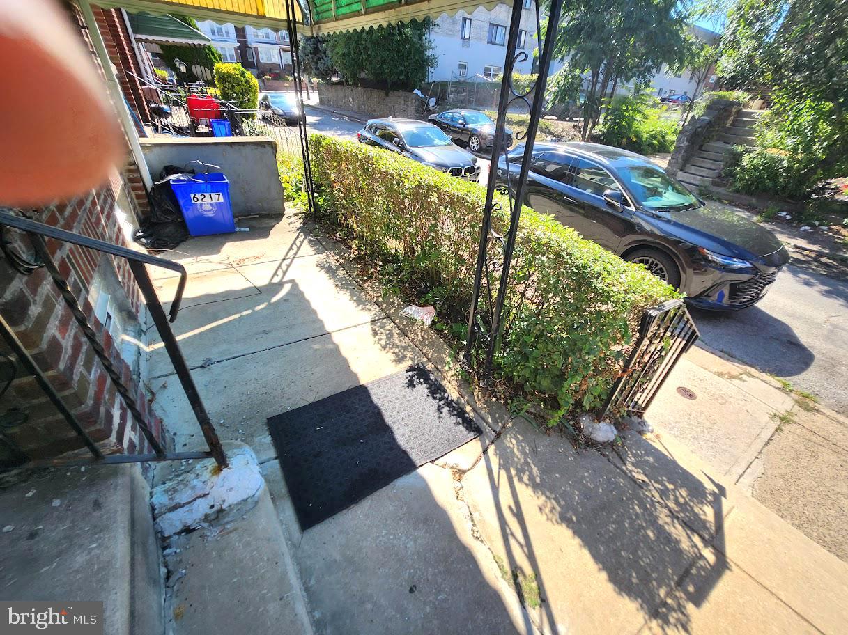 WEST OAK LANE - Residential