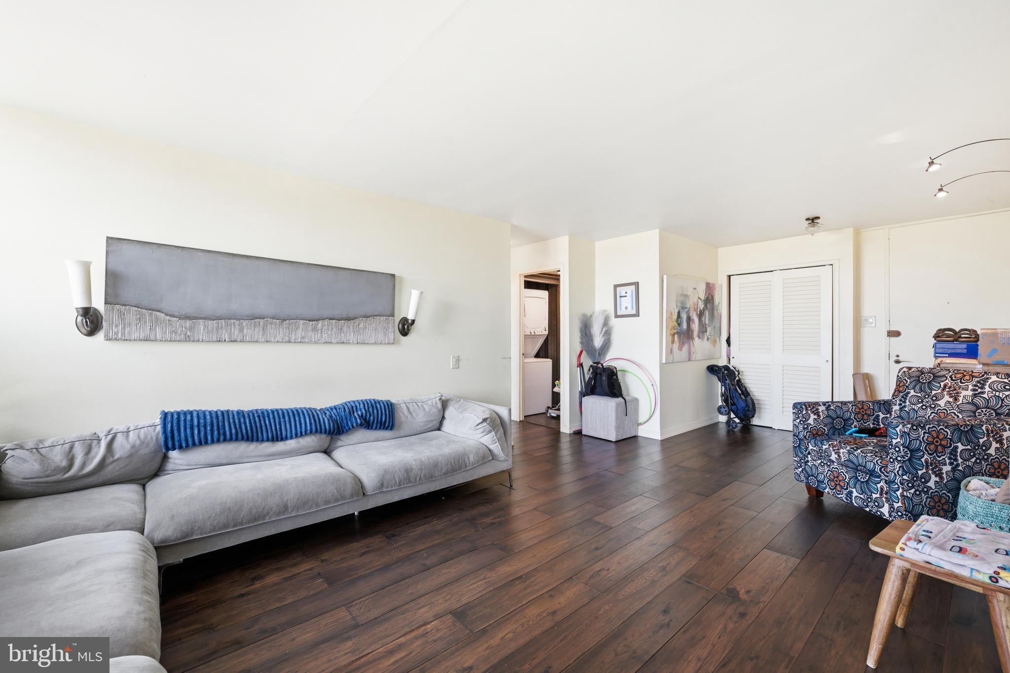 RIVER PARK - Residential