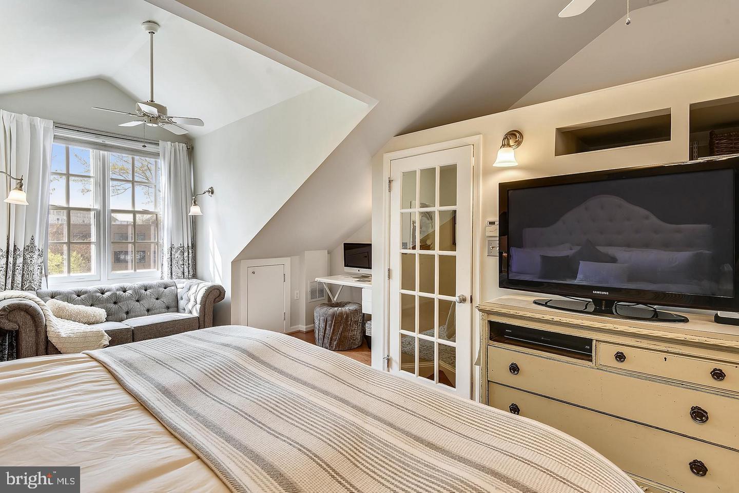 OLD TOWN ALEXANDRIA - Residential Lease