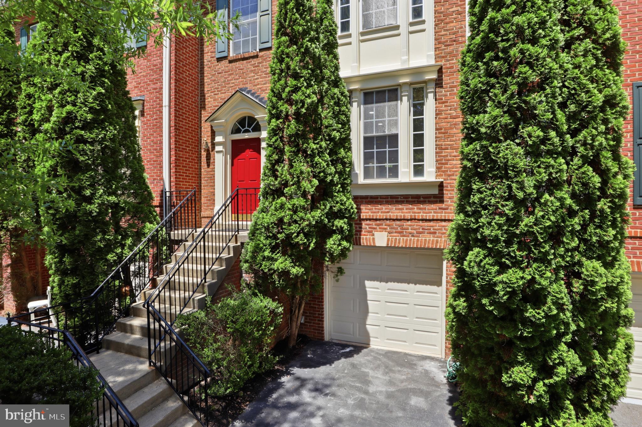 QUINCE ORCHARD PARK - Residential