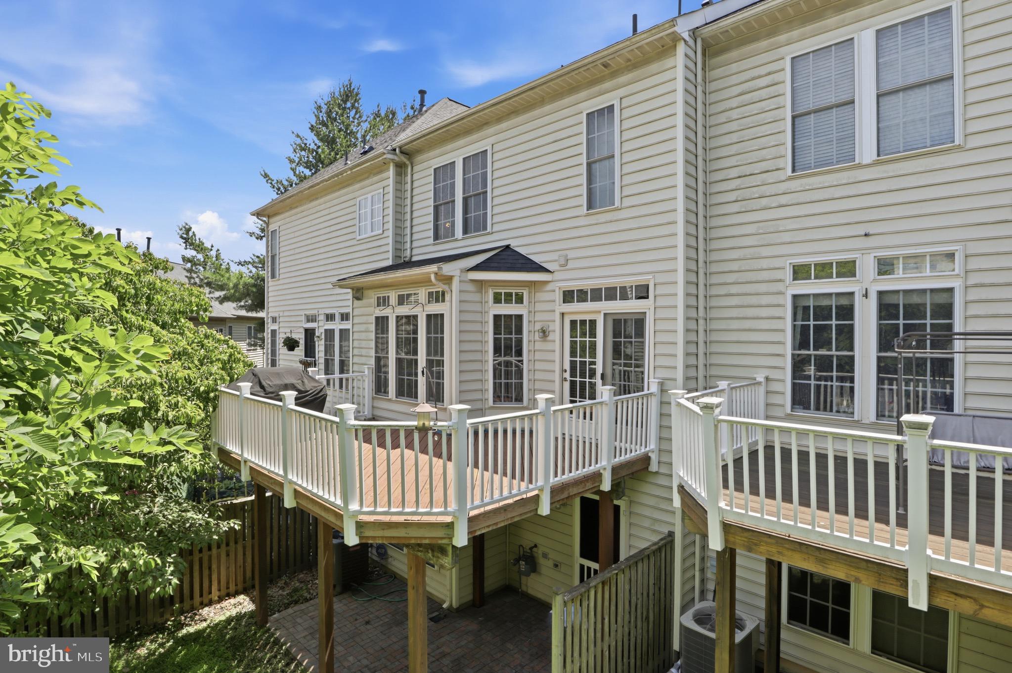 QUINCE ORCHARD PARK - Residential