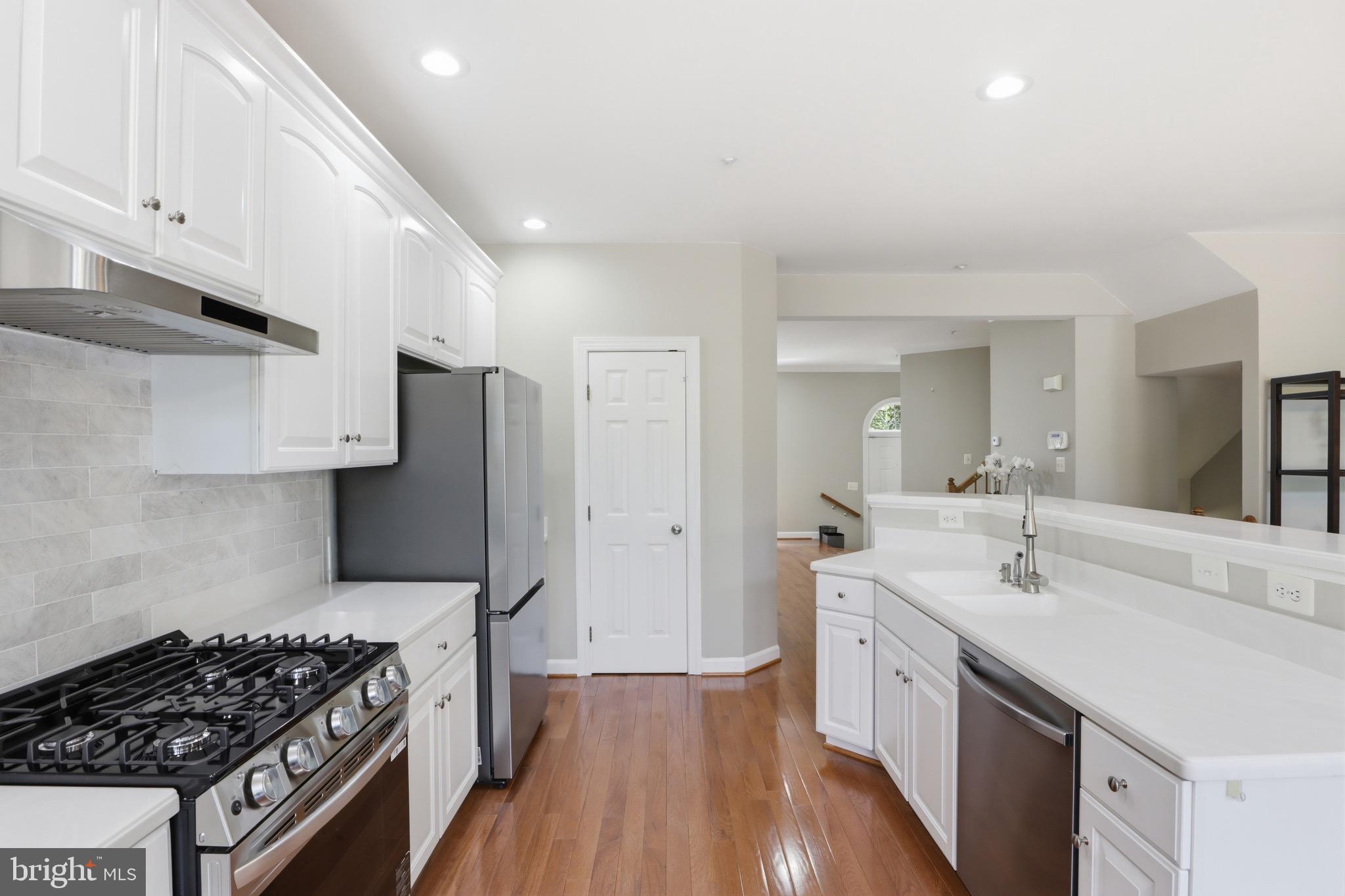 QUINCE ORCHARD PARK - Residential