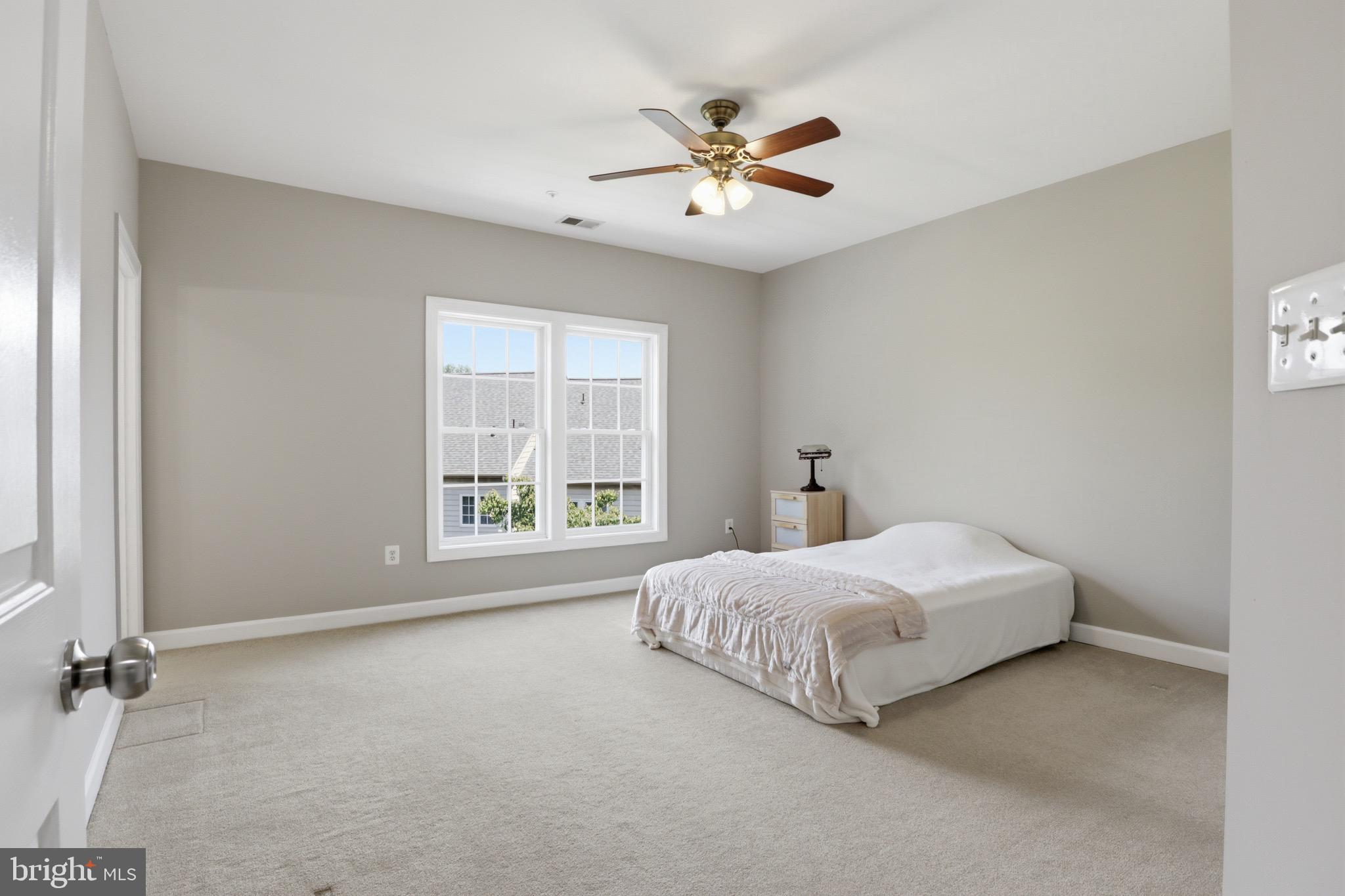 QUINCE ORCHARD PARK - Residential