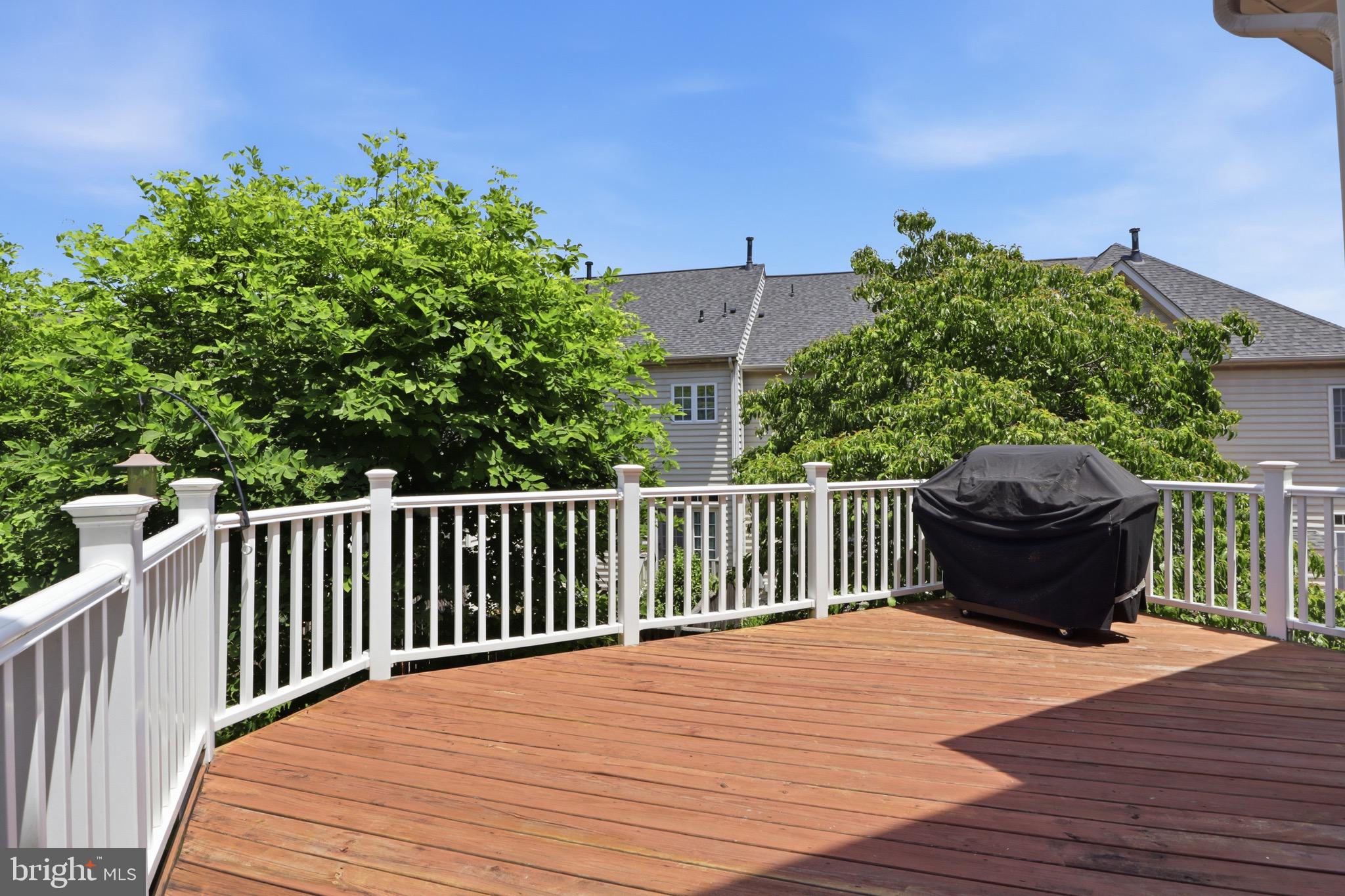 QUINCE ORCHARD PARK - Residential