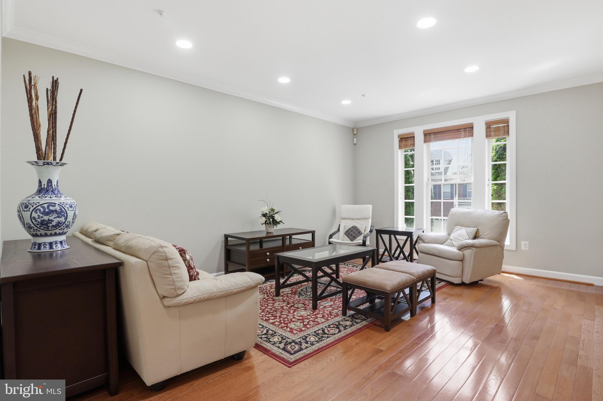 QUINCE ORCHARD PARK - Residential