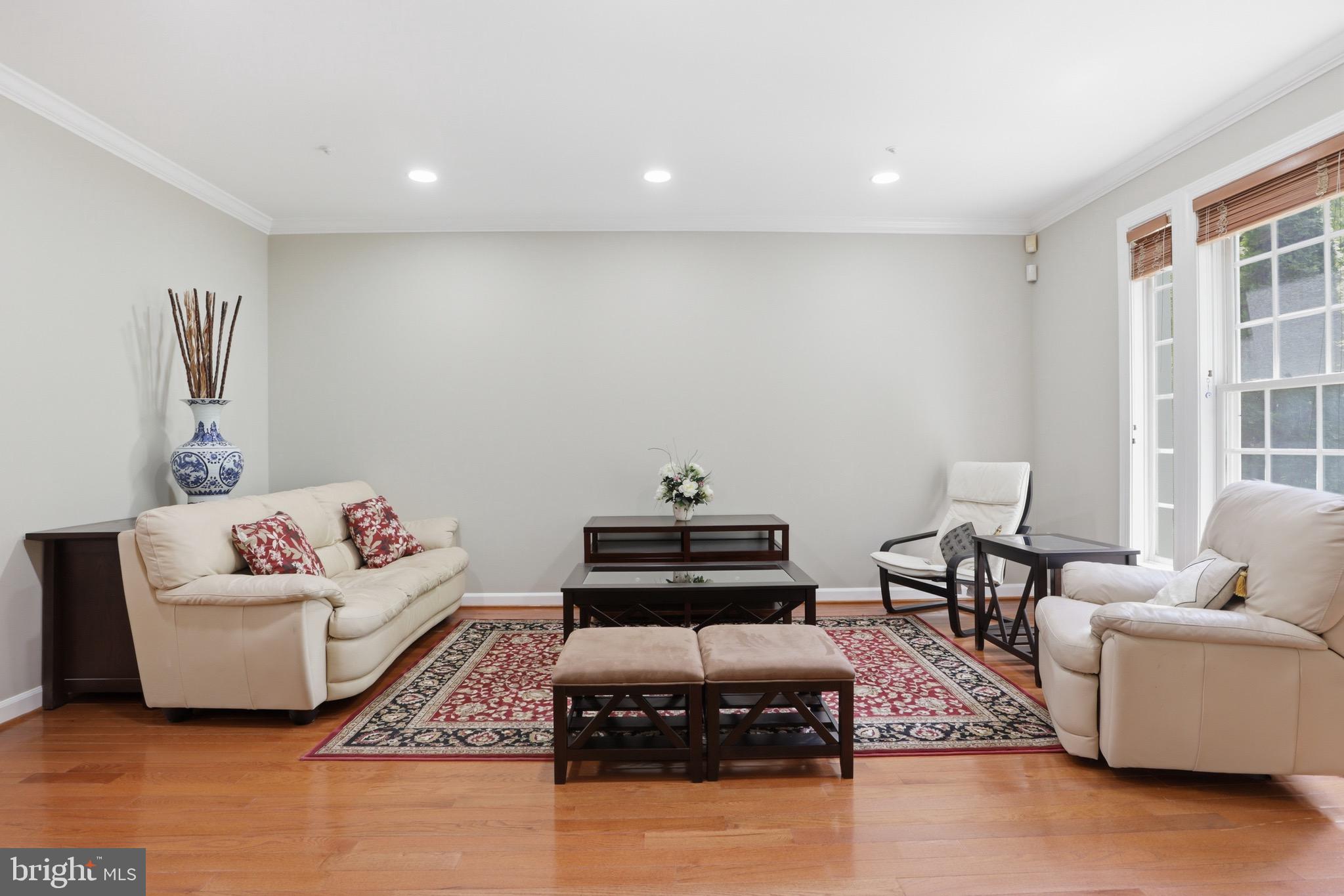 QUINCE ORCHARD PARK - Residential