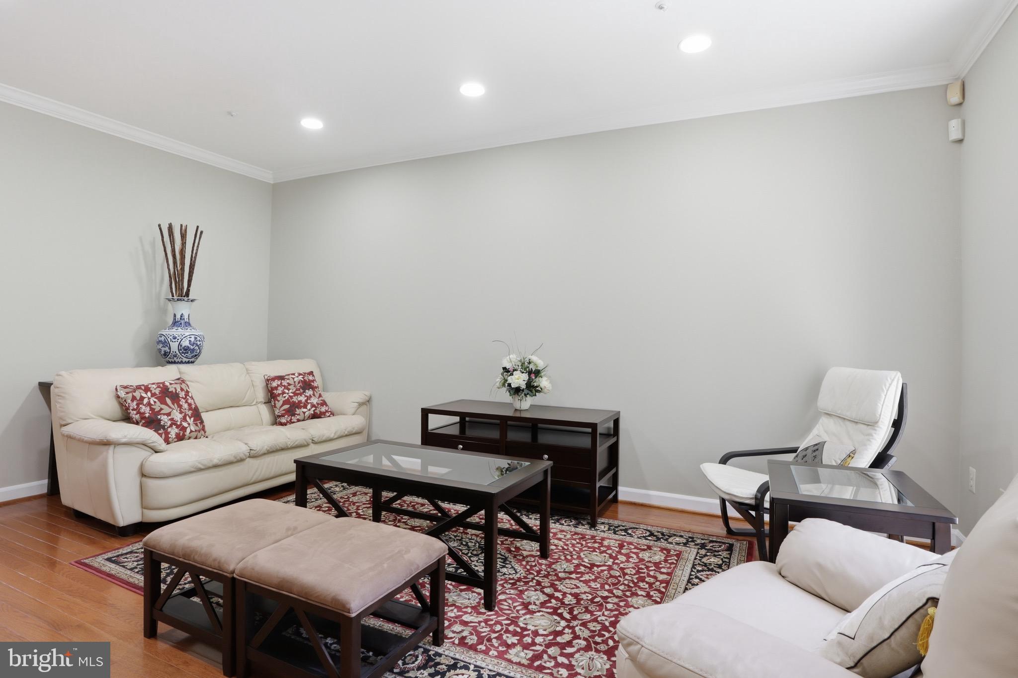QUINCE ORCHARD PARK - Residential