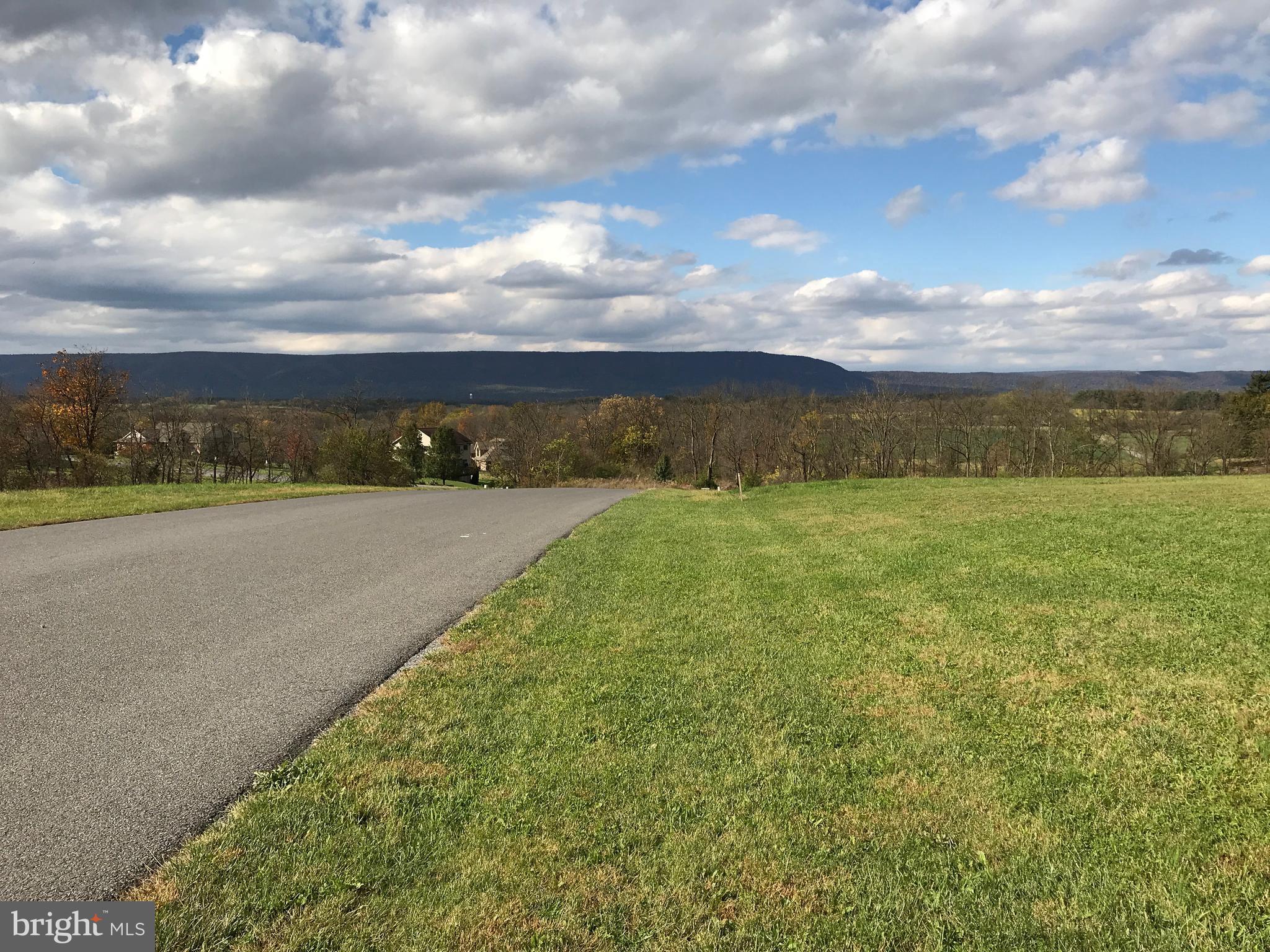 FOOTHILLS OF KENSINGTON - Land