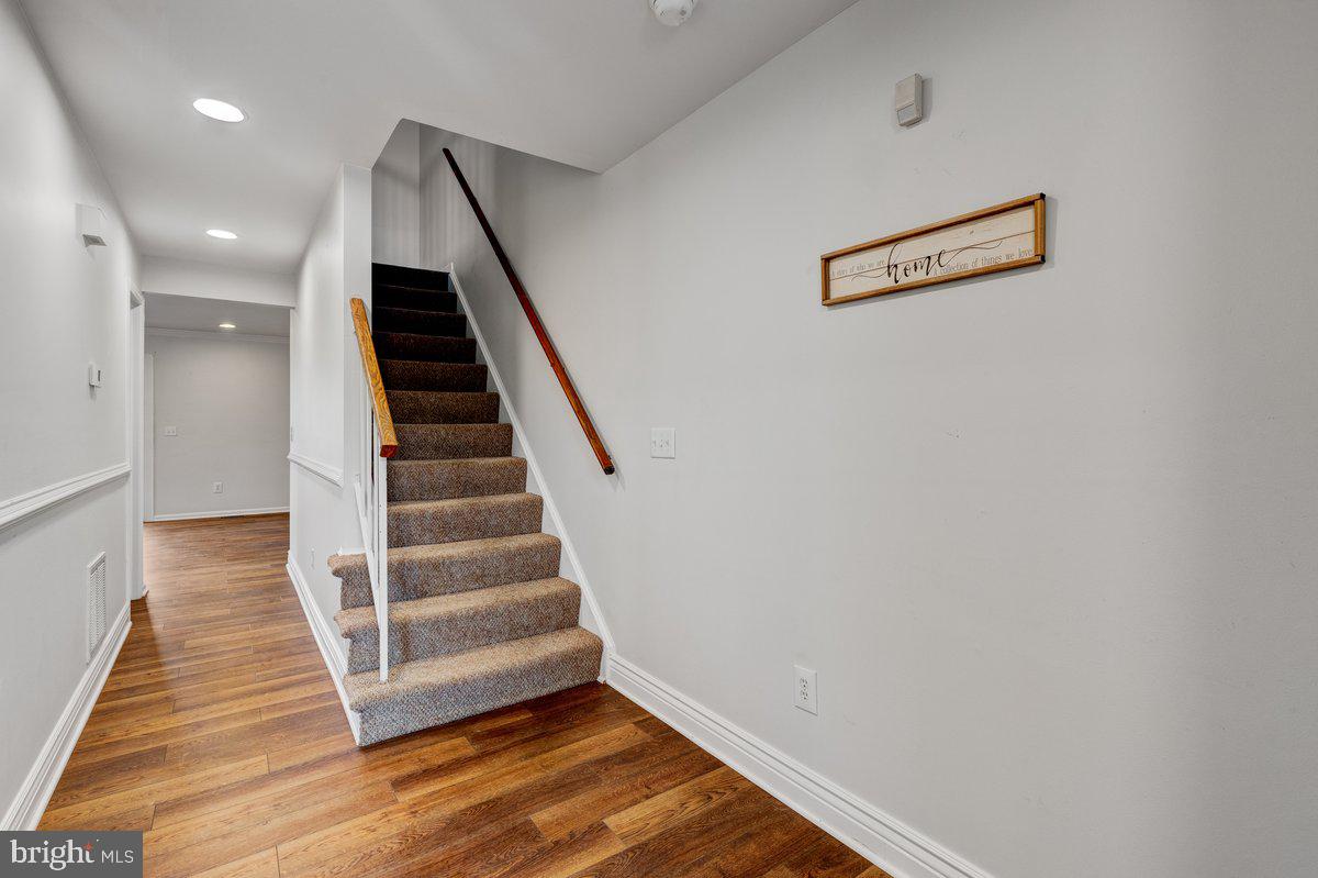 DALE CITY ADDITION - Residential Lease