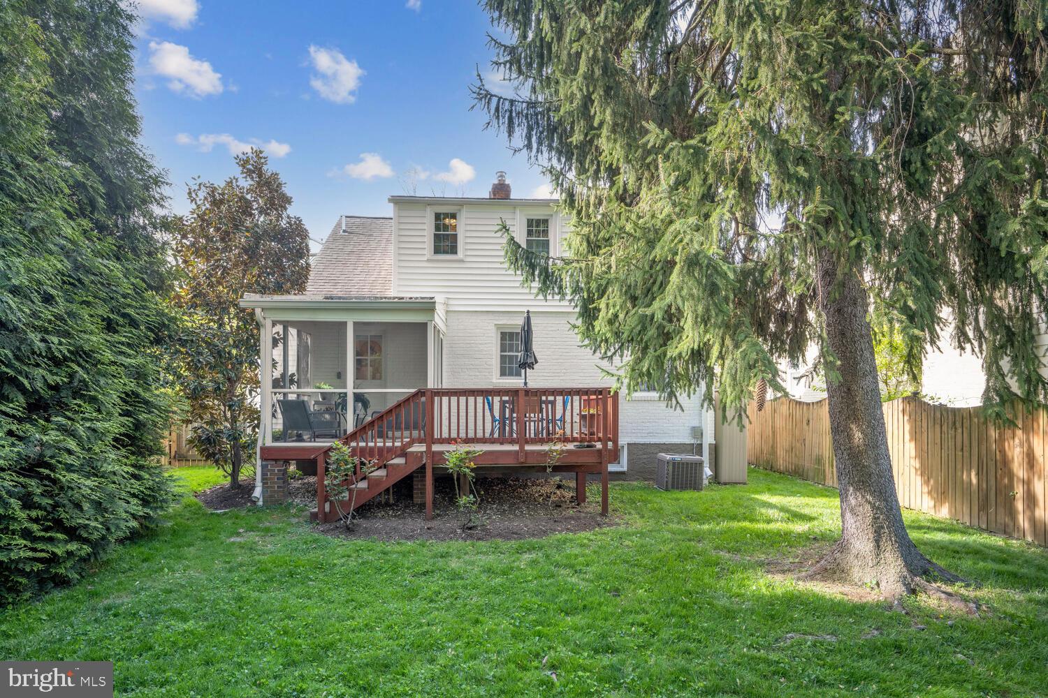 ROSEDALE PARK - Residential