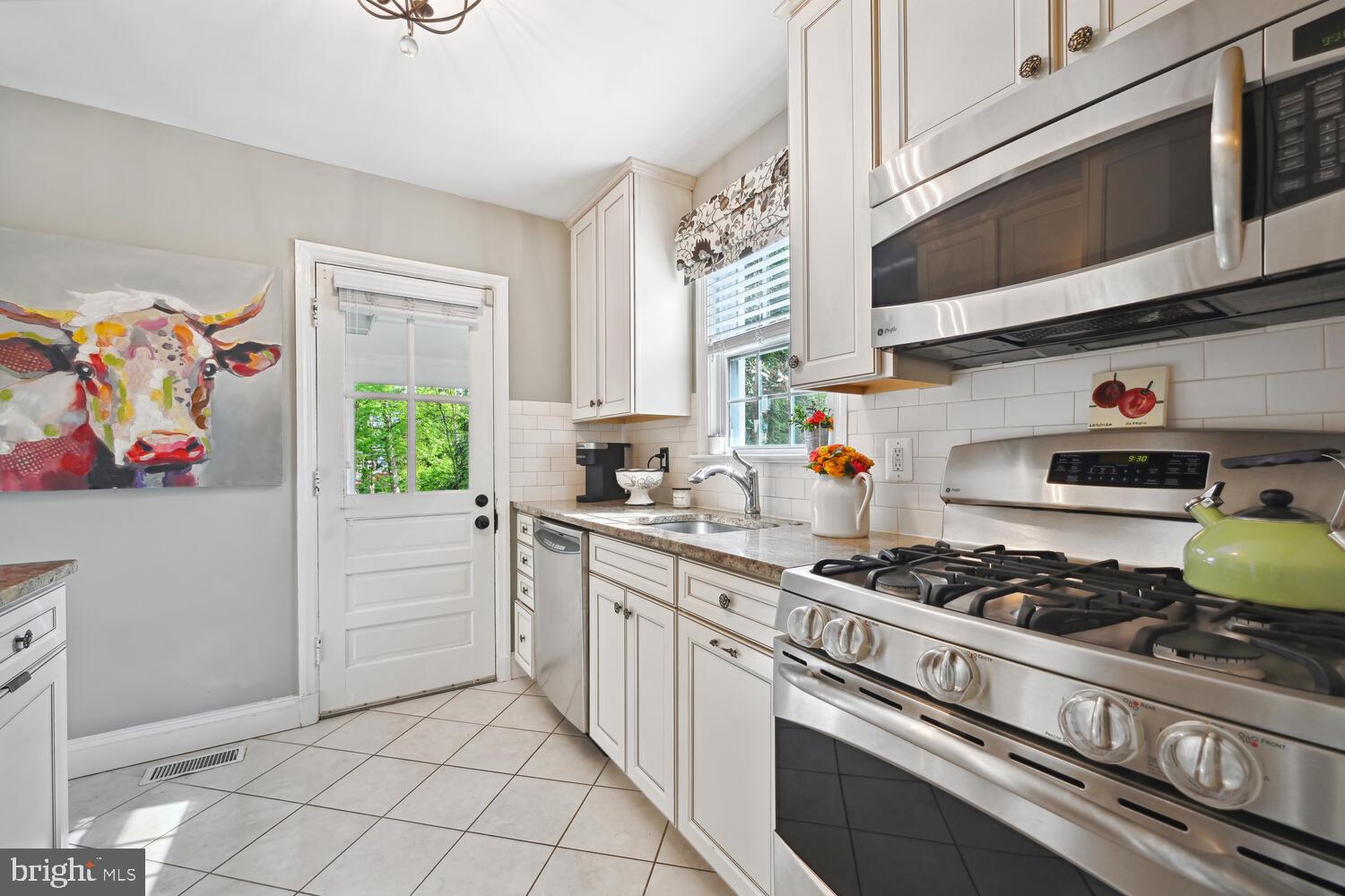 ROSEDALE PARK - Residential