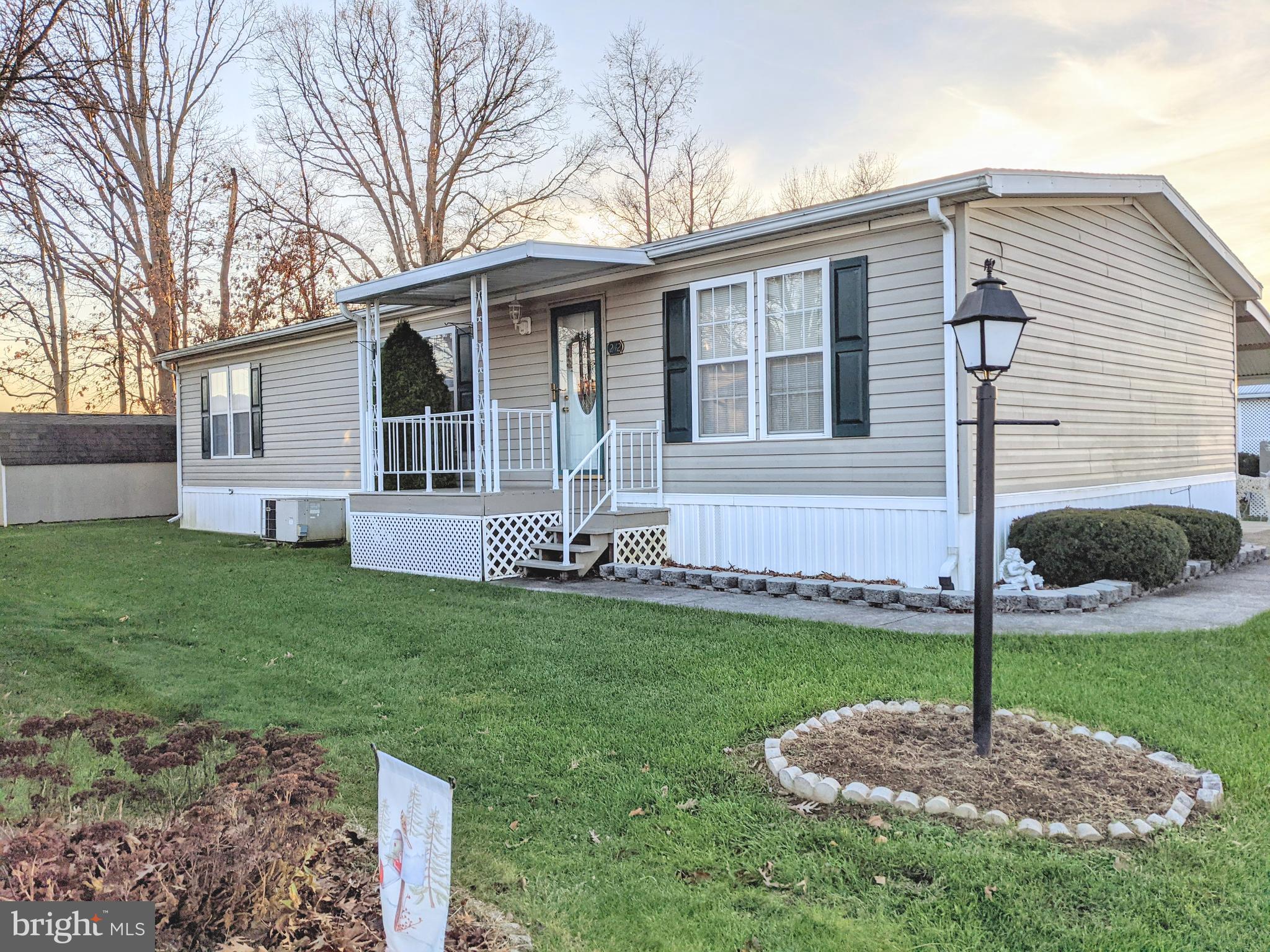 Easy Living is all right here for you!  Spacious open floor plan, recent updates throughout, stainless steel appliances convey, gas fireplace, Master bedroom  with master bath off kitchen and laundry room. Large attached carport & shed,   With the back deck, patio and mountain views this one has a bit of it all!