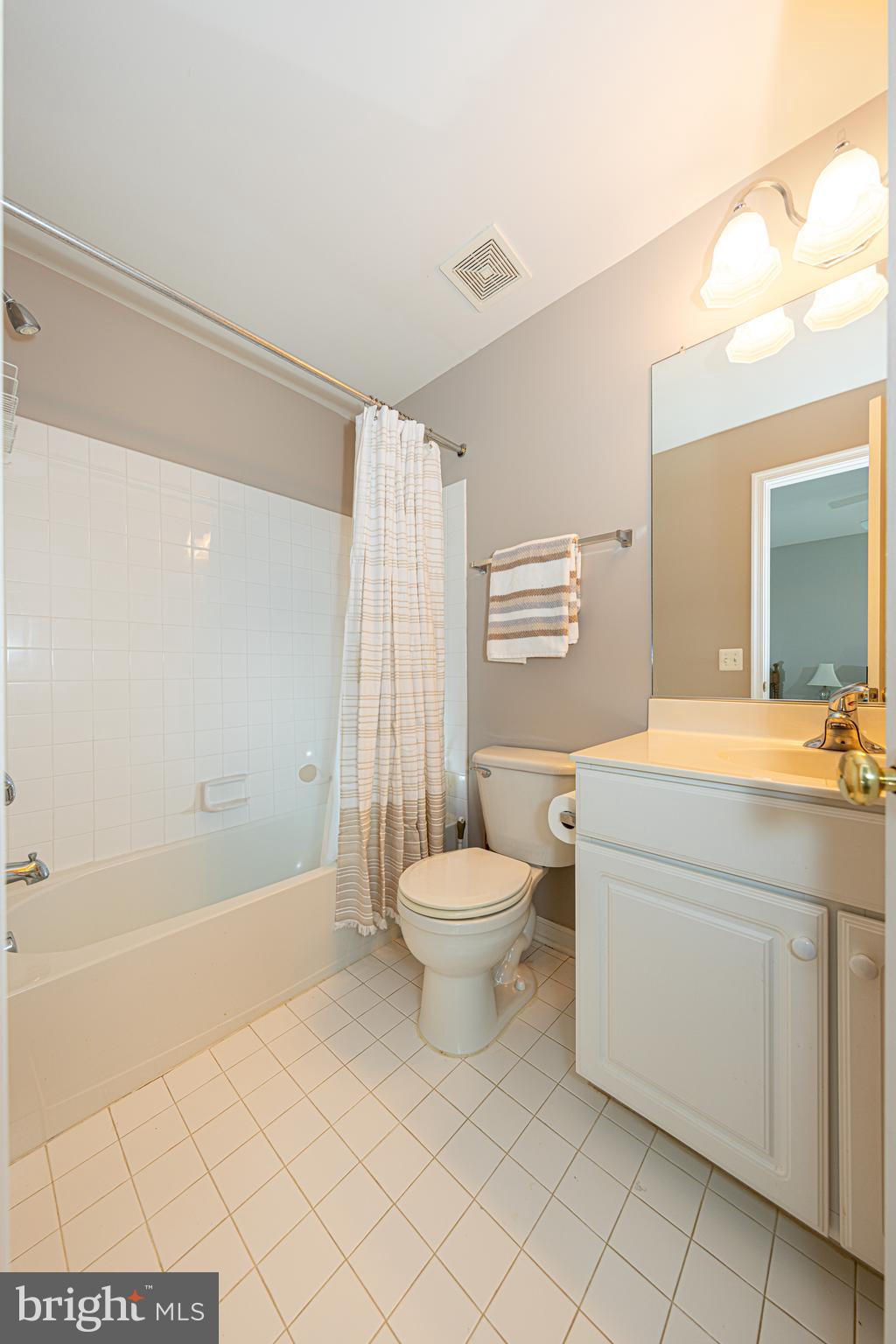 LAUREL HILL - Residential