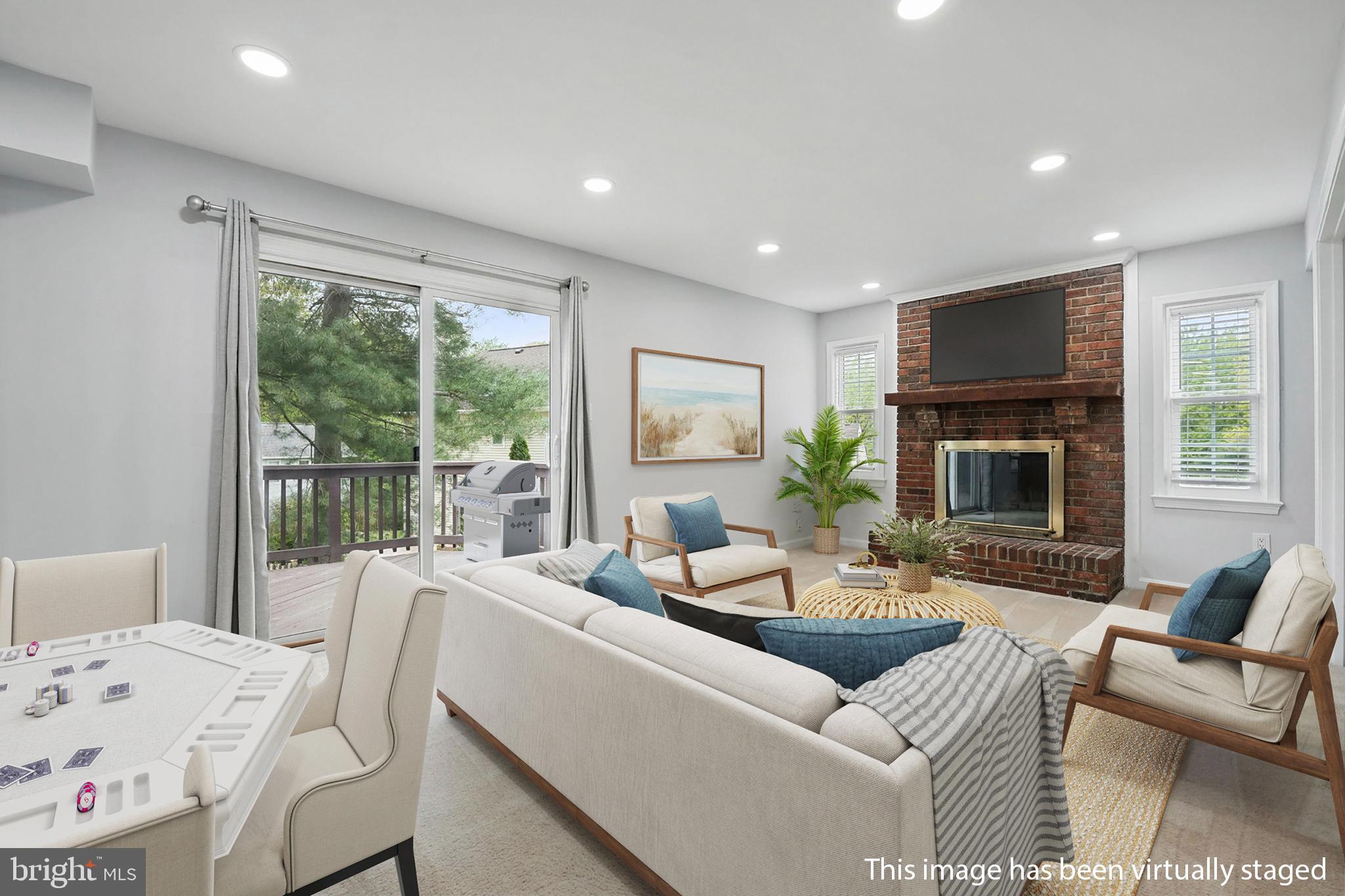 LAKEWOOD HILLS - Residential