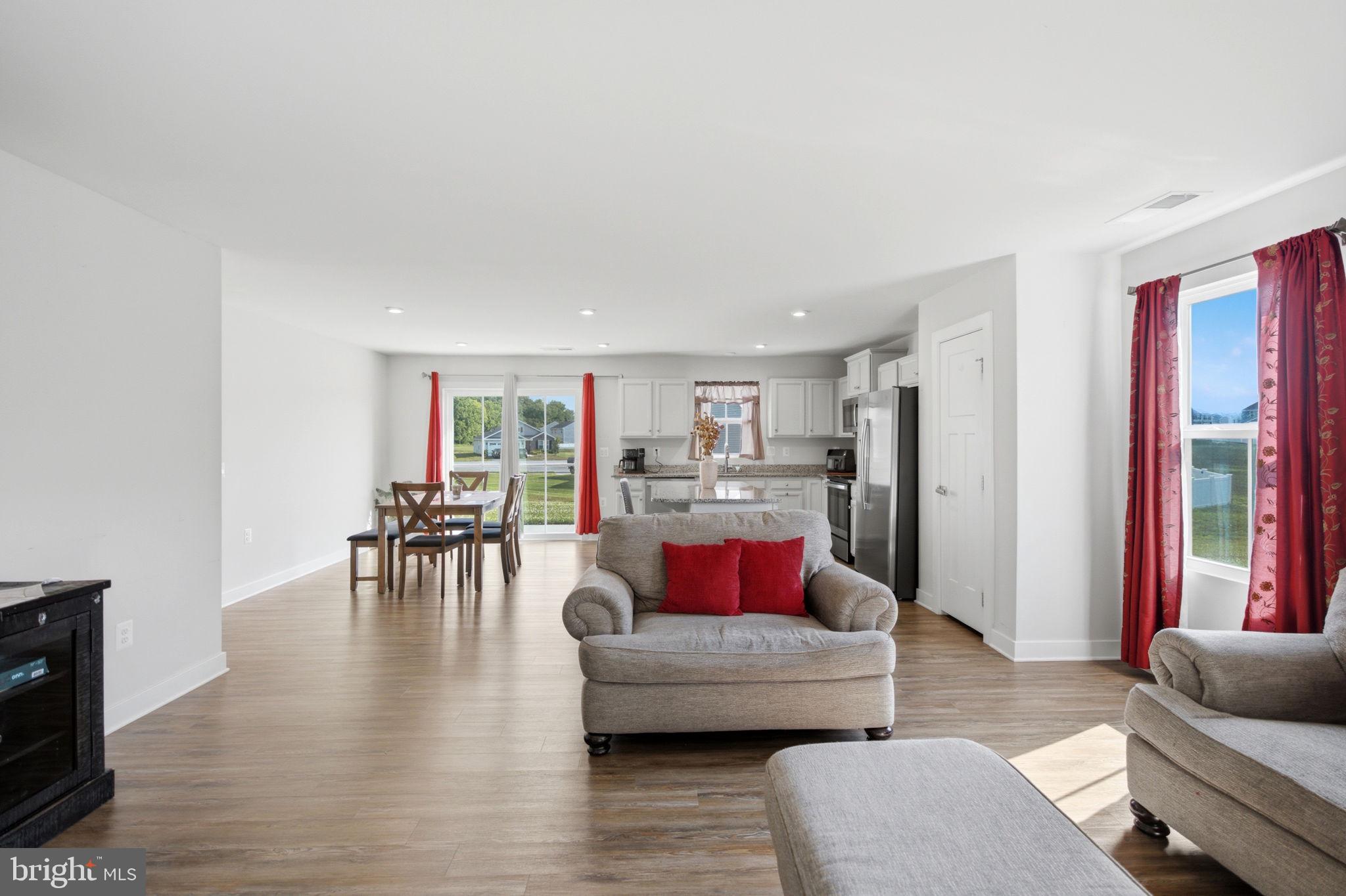 CARDINAL POINTE - Residential
