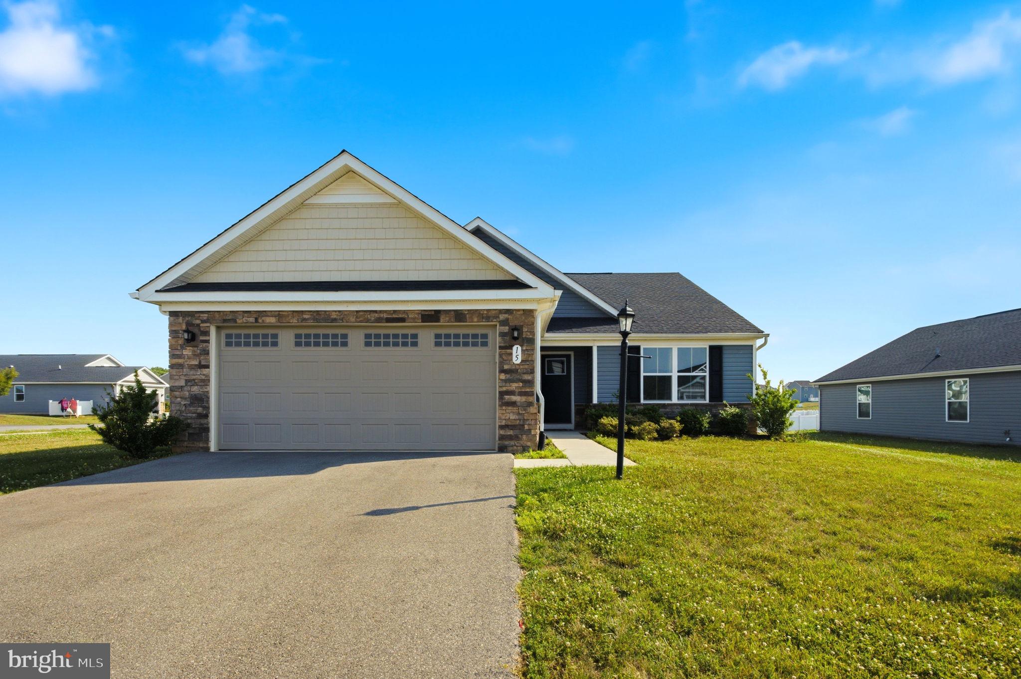 CARDINAL POINTE - Residential