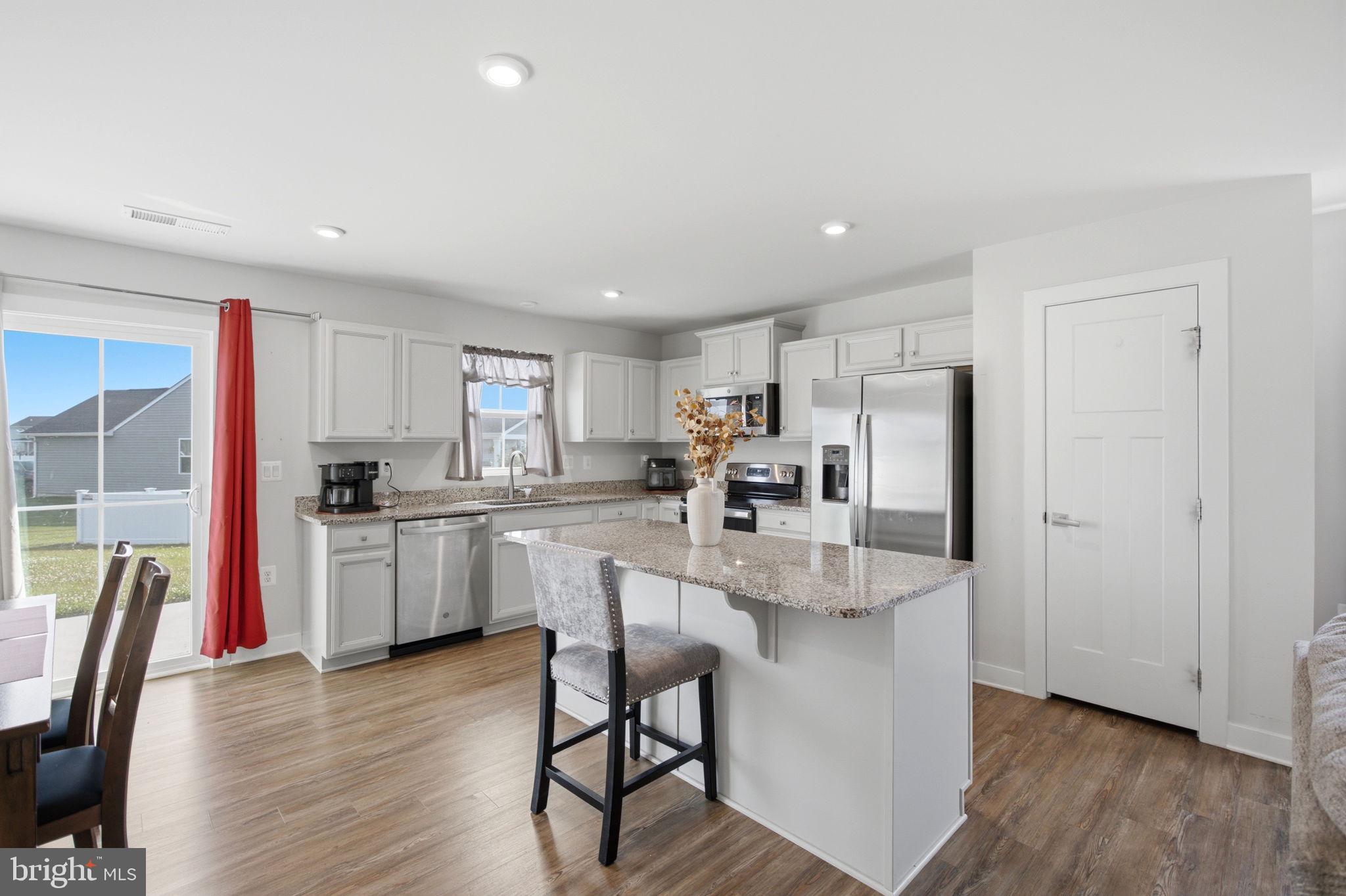 CARDINAL POINTE - Residential