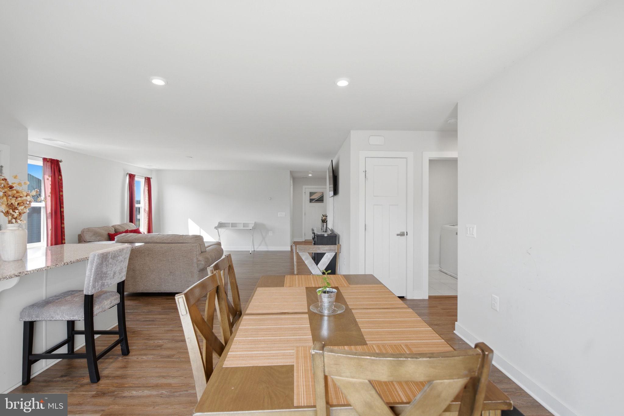 CARDINAL POINTE - Residential