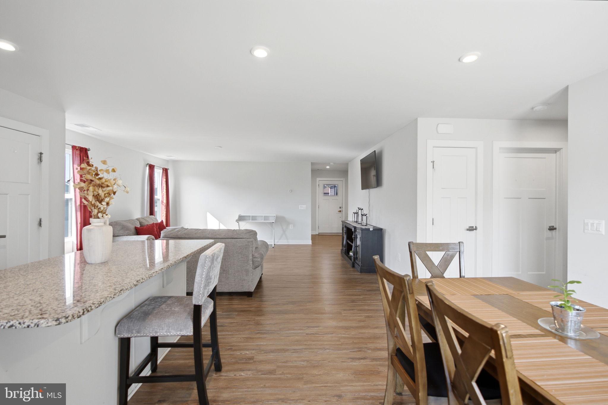 CARDINAL POINTE - Residential