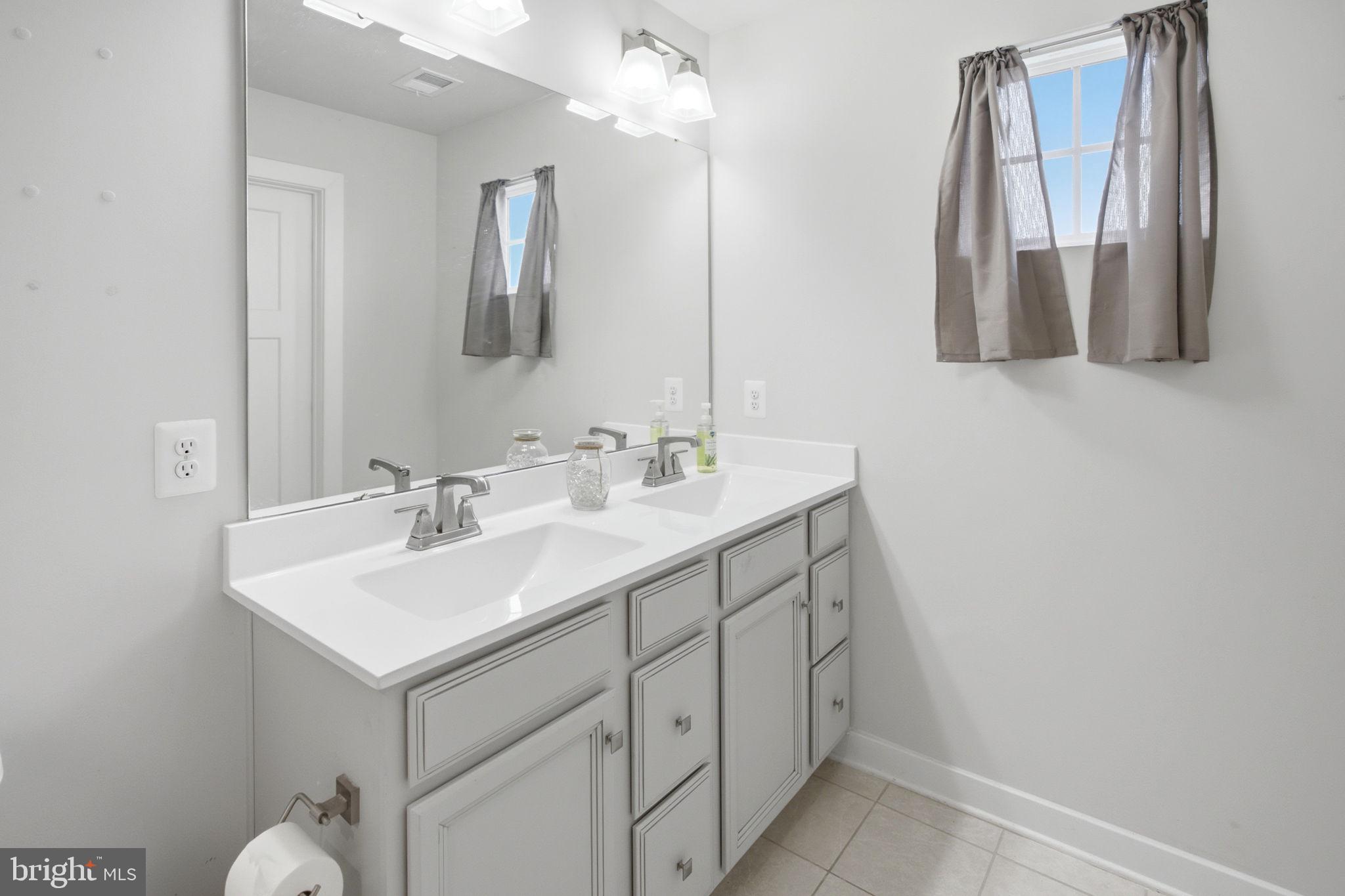 CARDINAL POINTE - Residential