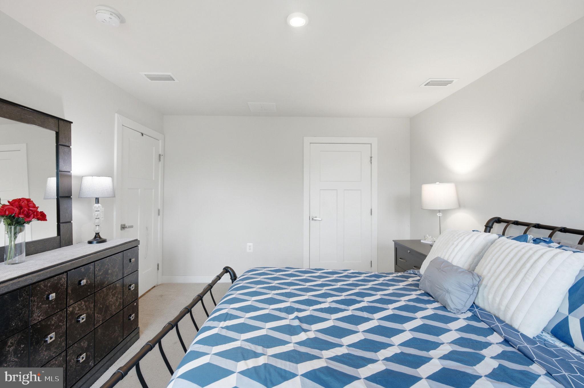 CARDINAL POINTE - Residential
