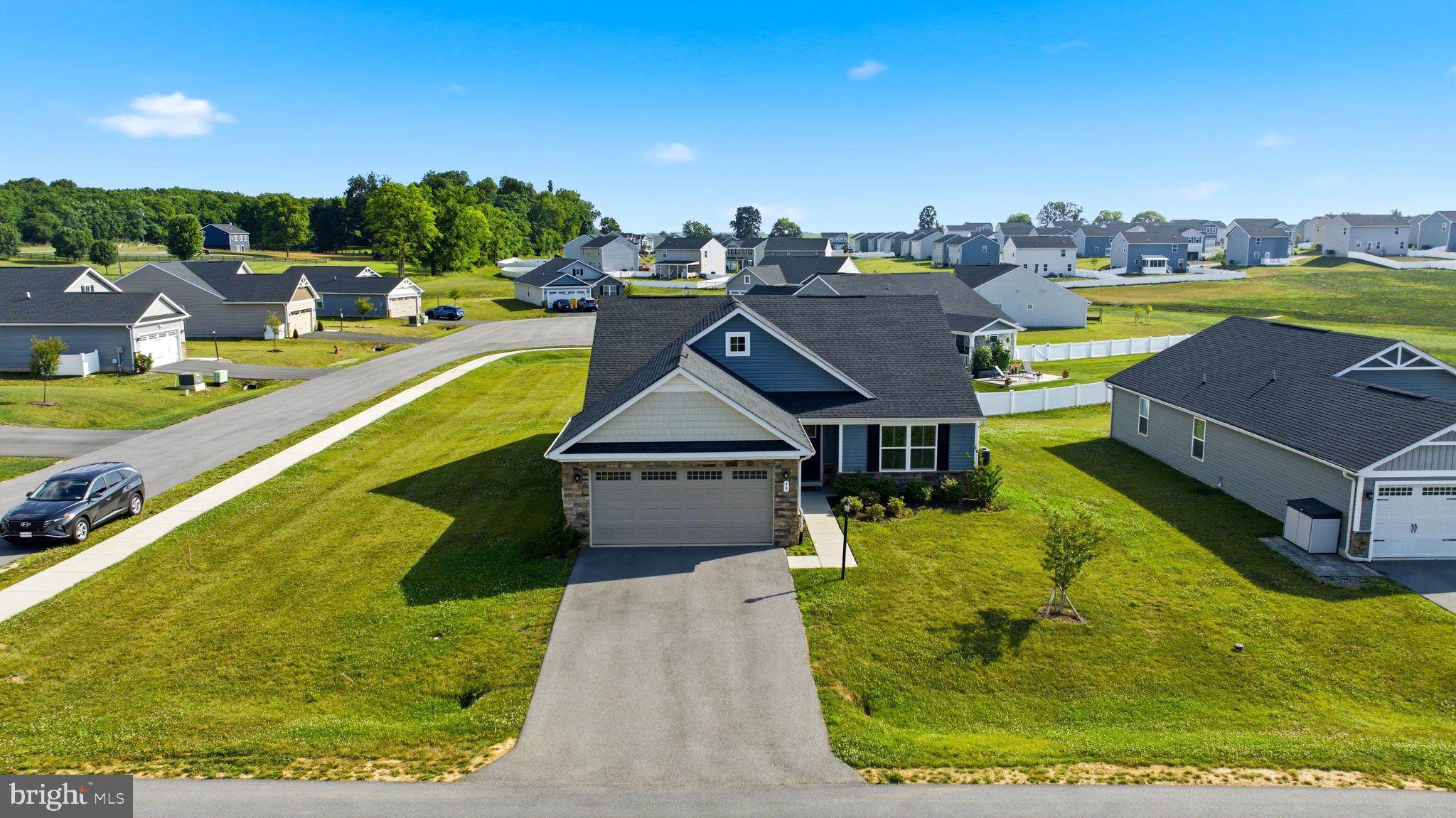 CARDINAL POINTE - Residential