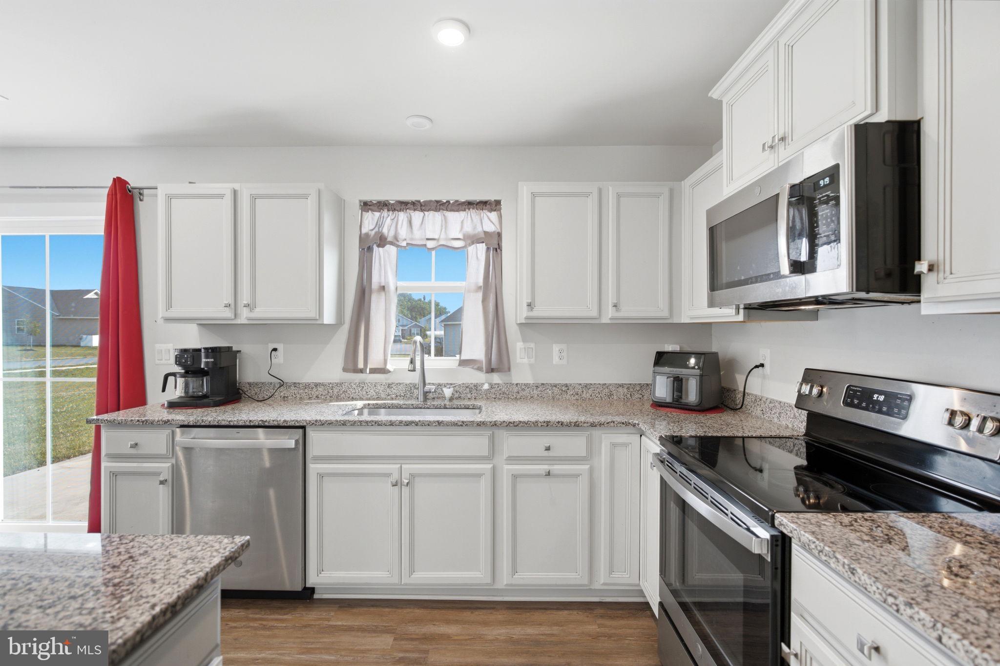 CARDINAL POINTE - Residential