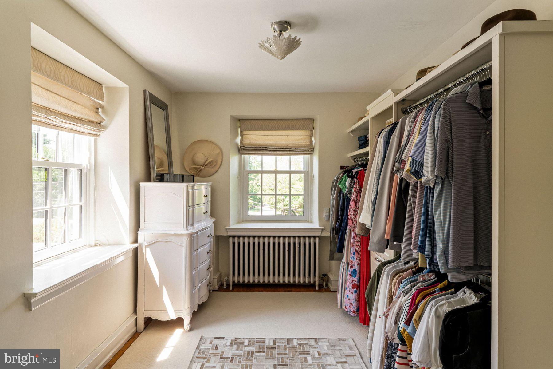 CHESTNUT HILL - Residential